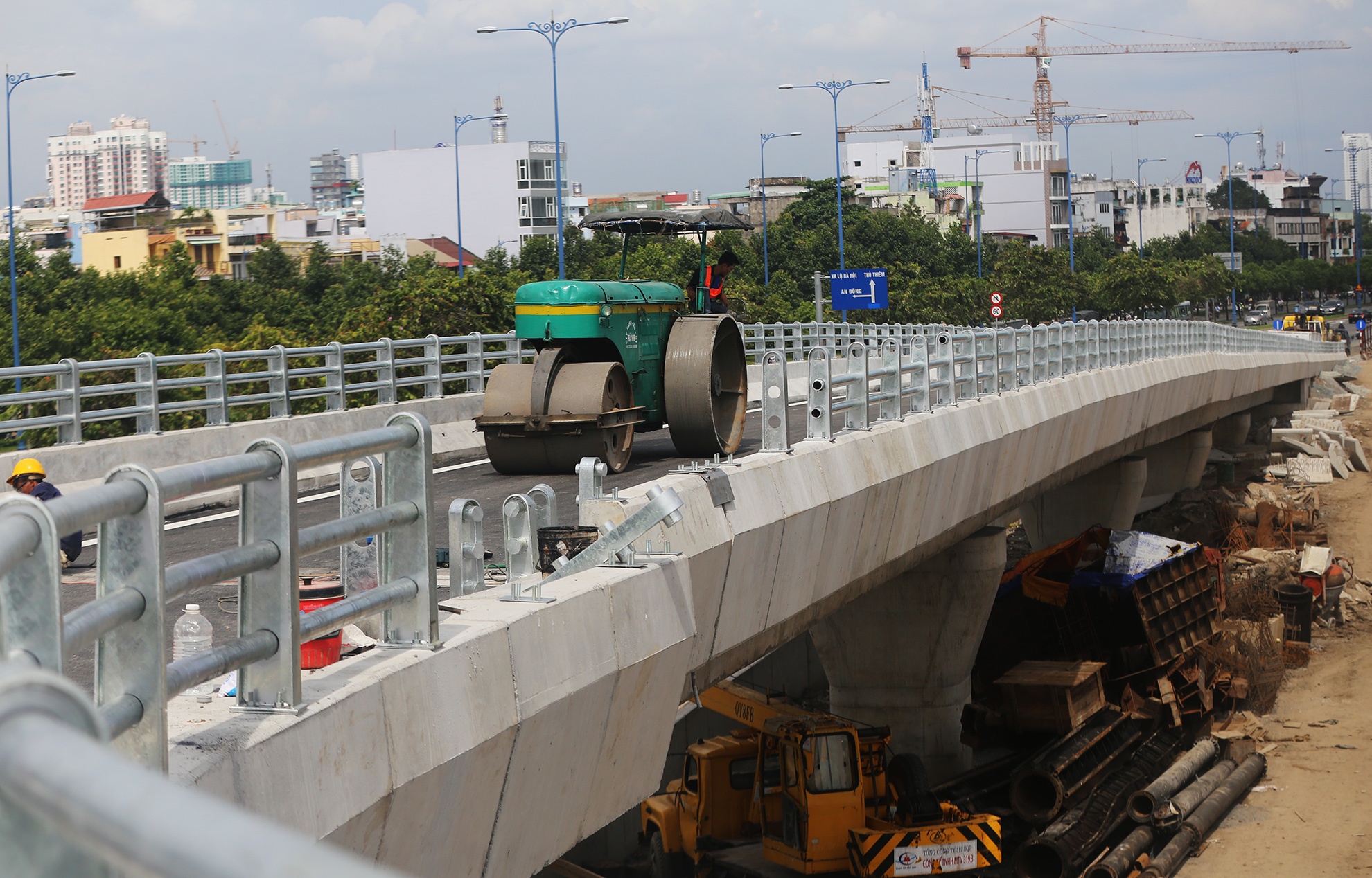 Nhanh cau giai quyet 1/37 diem un tac o Sai Gon anh 5