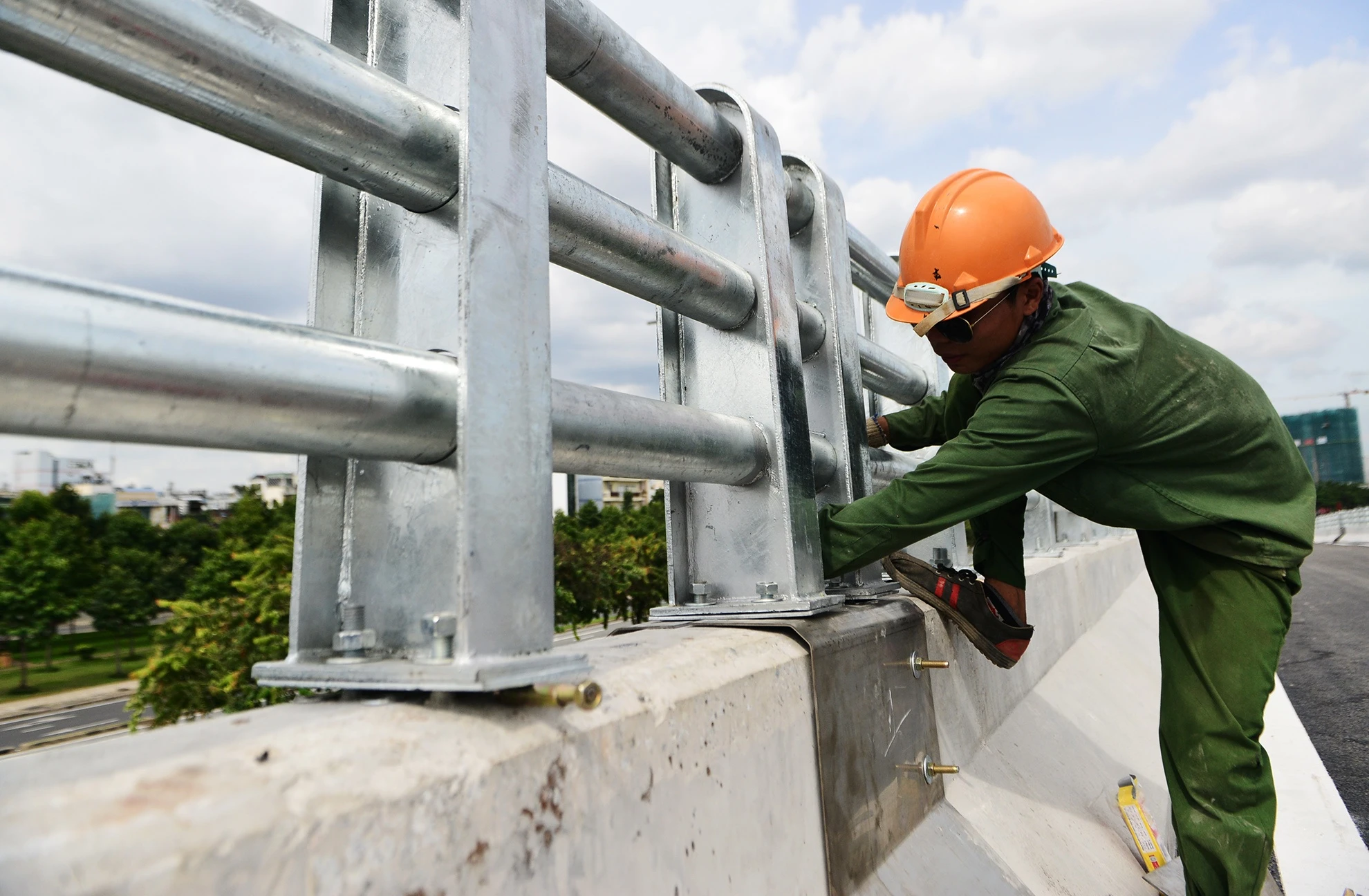 Nhanh cau giai quyet 1/37 diem un tac o Sai Gon anh 6