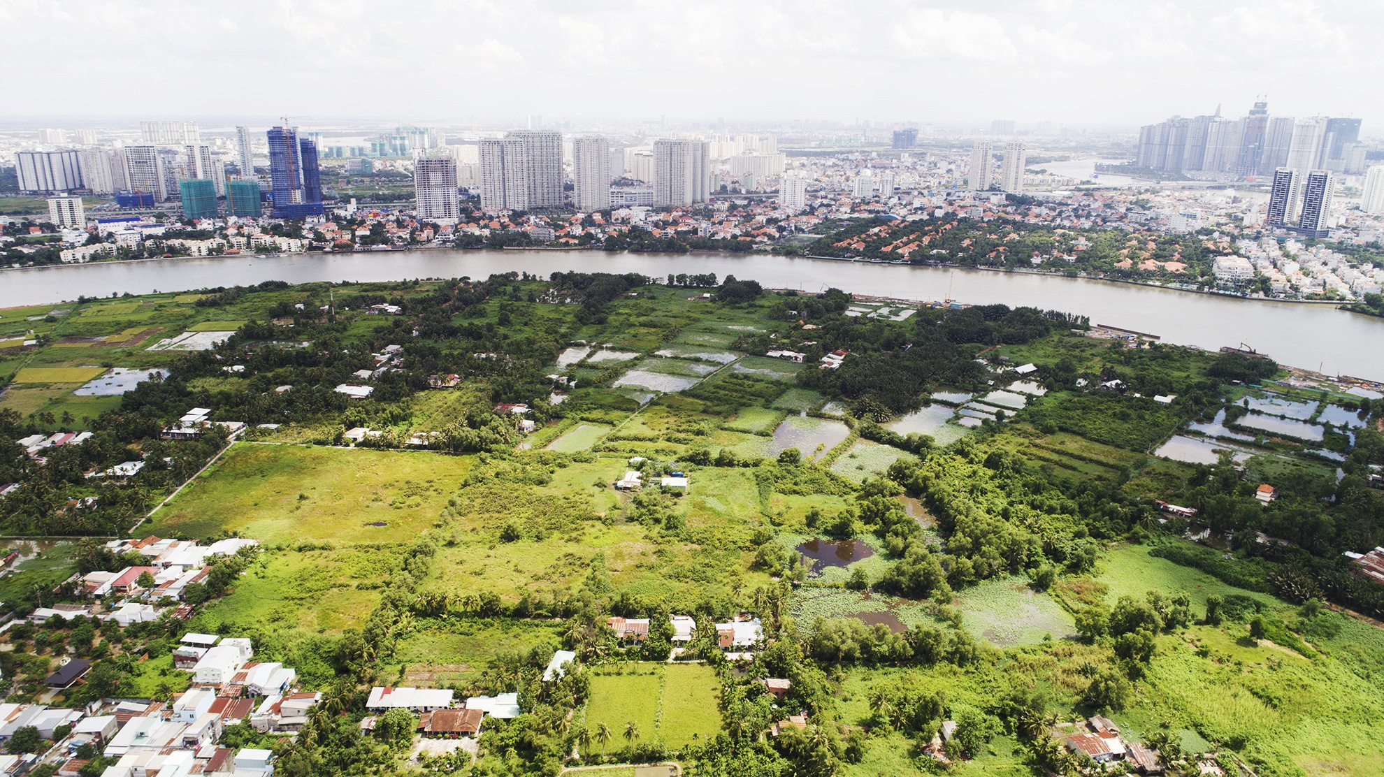 Canh mien que tren ban dao gan trung tam Sai Gon anh 4
