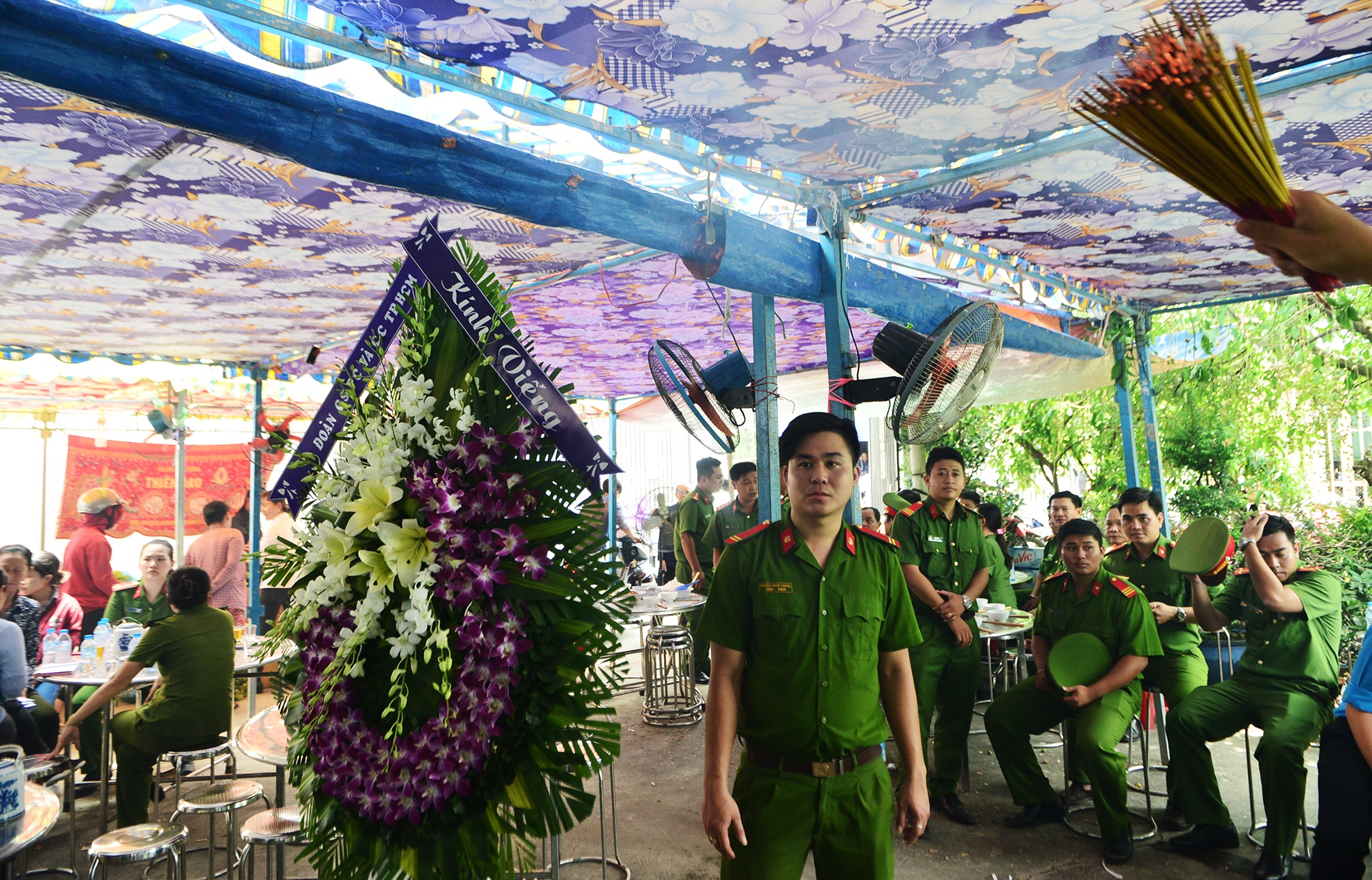 Nguoi vo than tho ben linh cuu chien sy hy sinh kh anh 8