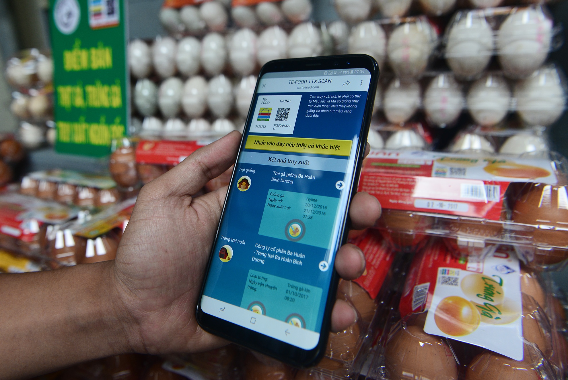 Truy xuat nguon goc trung,  thit gia cam bang dien anh 3