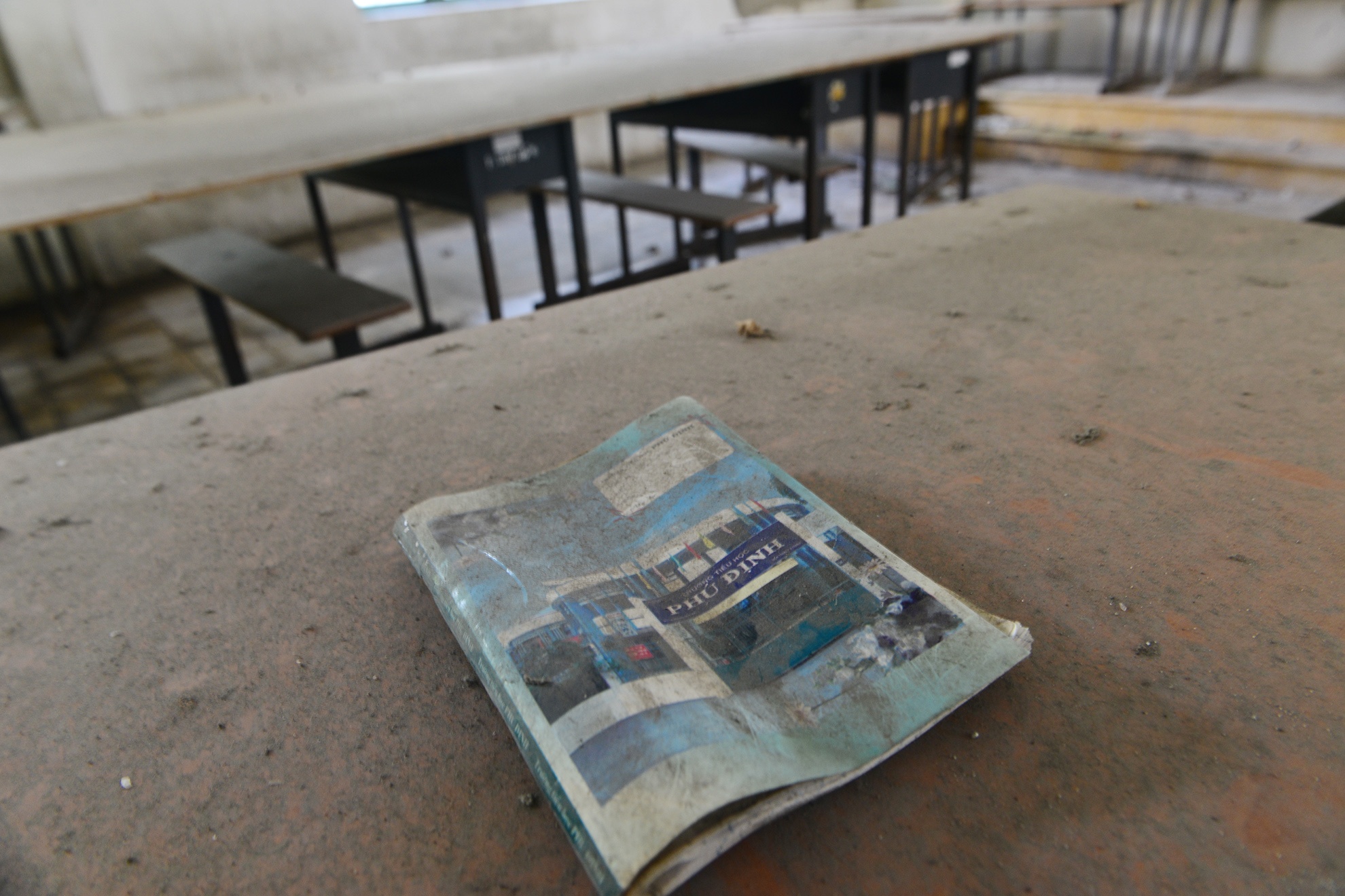 canh u am trong ngoi truong bo hoang o Sai Gon anh 13