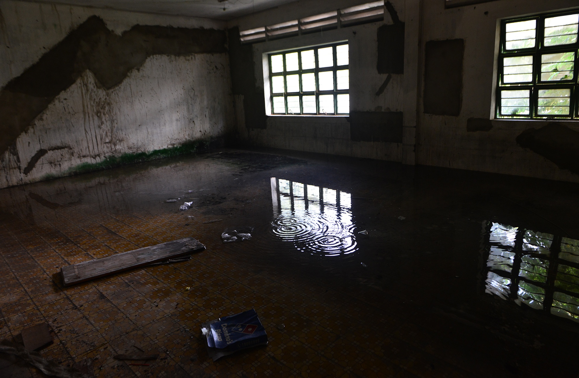 canh u am trong ngoi truong bo hoang o Sai Gon anh 15