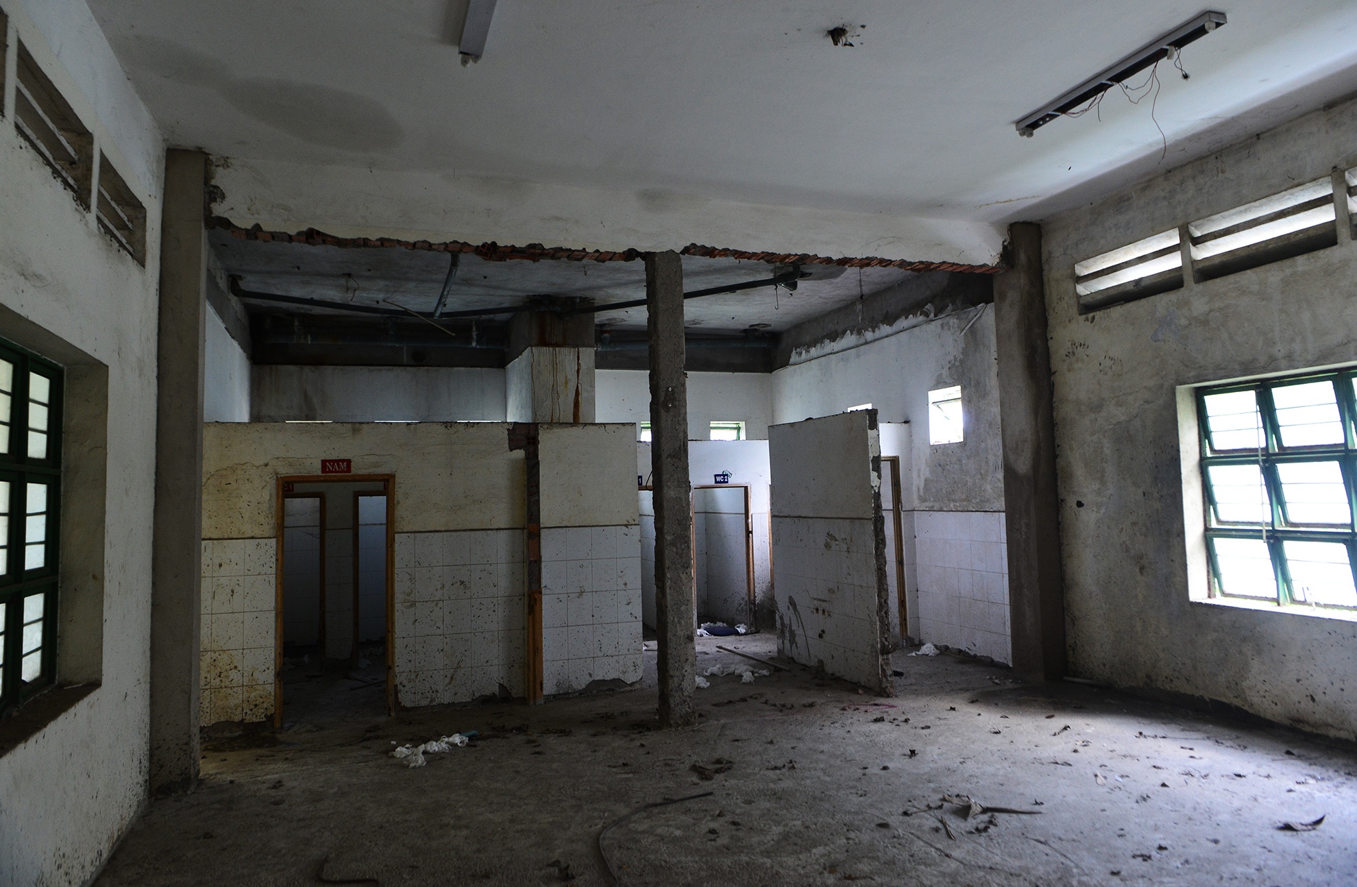 canh u am trong ngoi truong bo hoang o Sai Gon anh 21