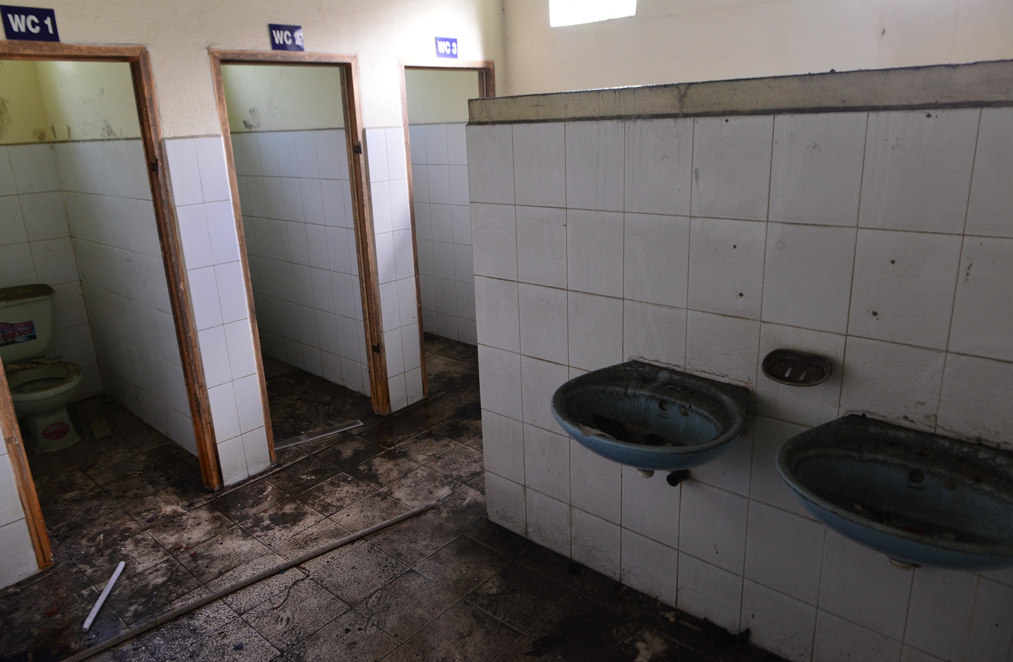 canh u am trong ngoi truong bo hoang o Sai Gon anh 22