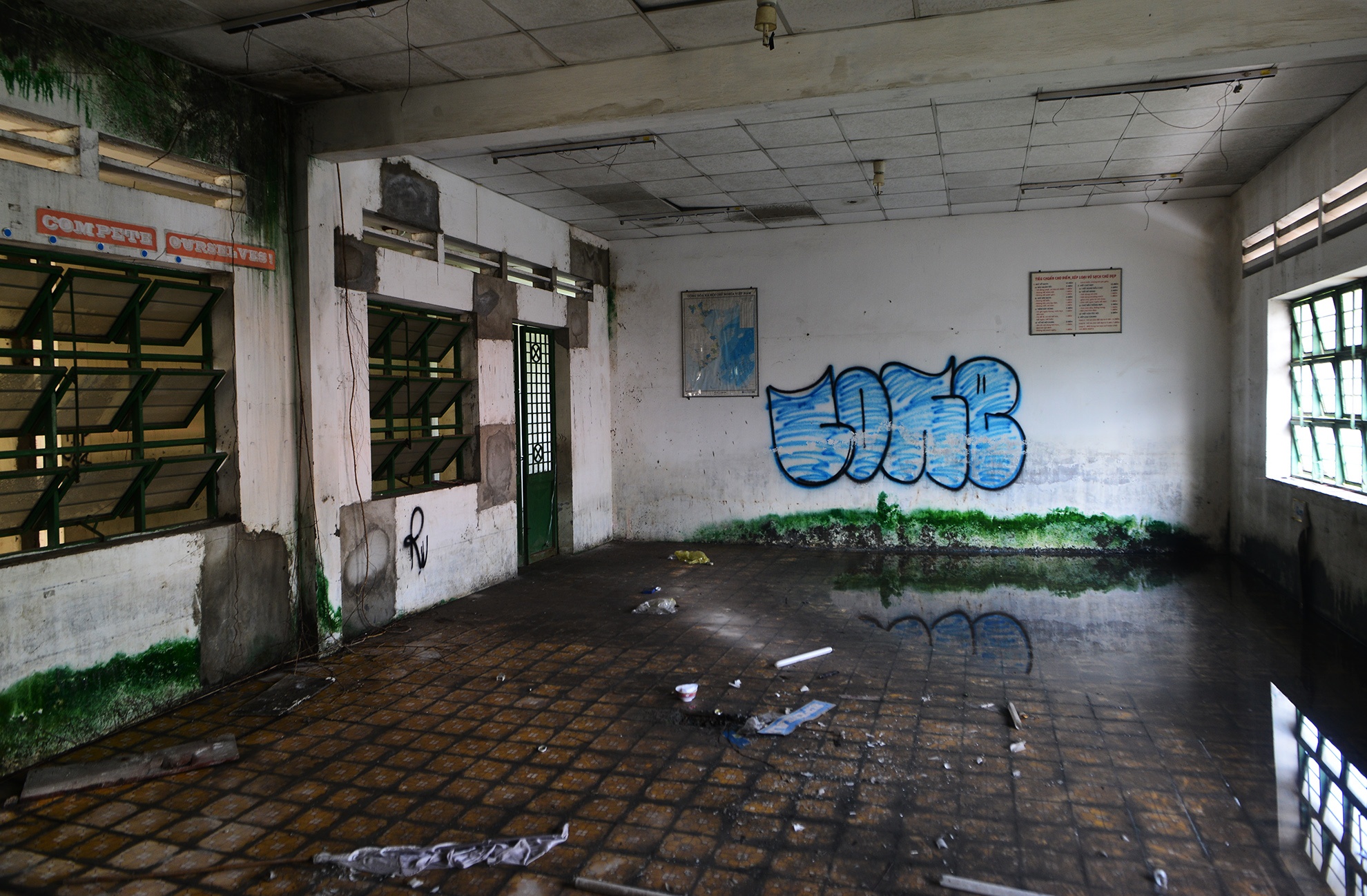 Canh u am trong truong 20 ty bo hoang o Sai Gon hinh anh