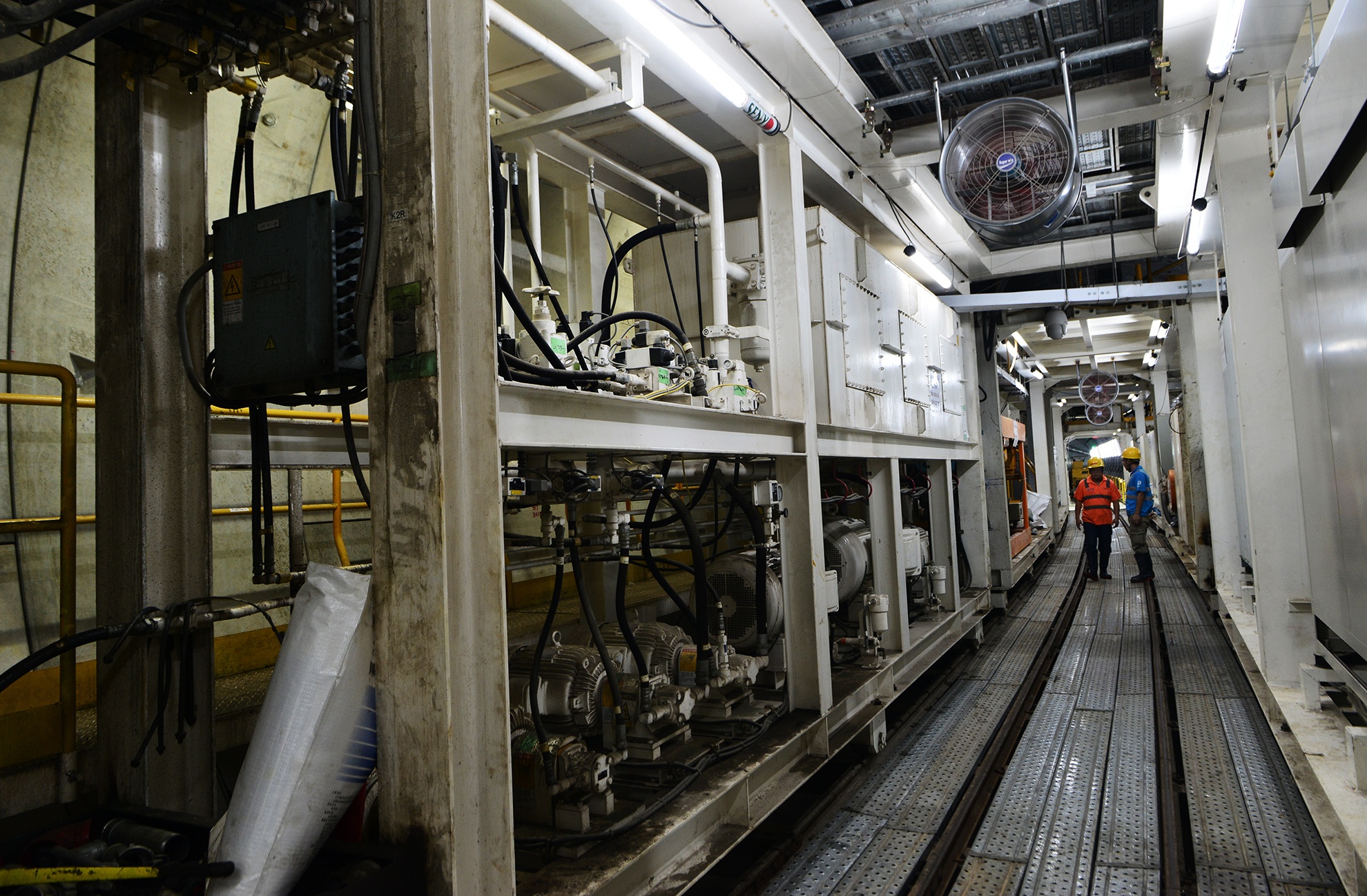 Ben trong duong ham metro o Sai Gon anh 12