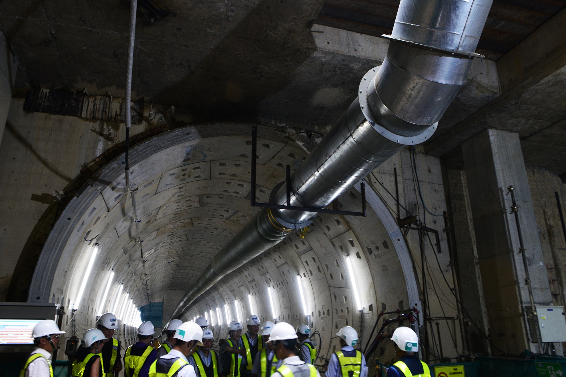 Ben trong duong ham metro o Sai Gon anh 17