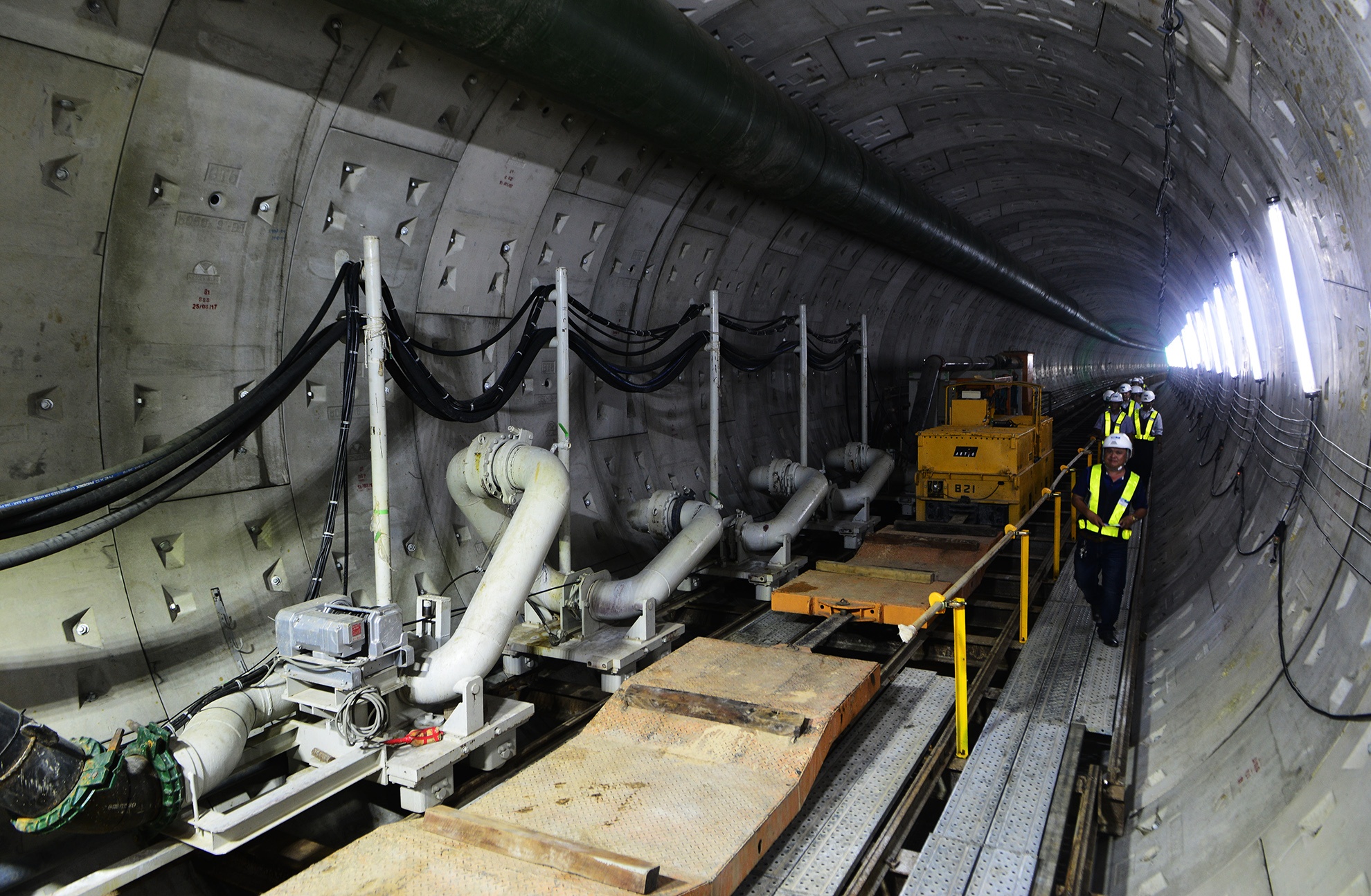 Ben trong duong ham metro o Sai Gon anh 20