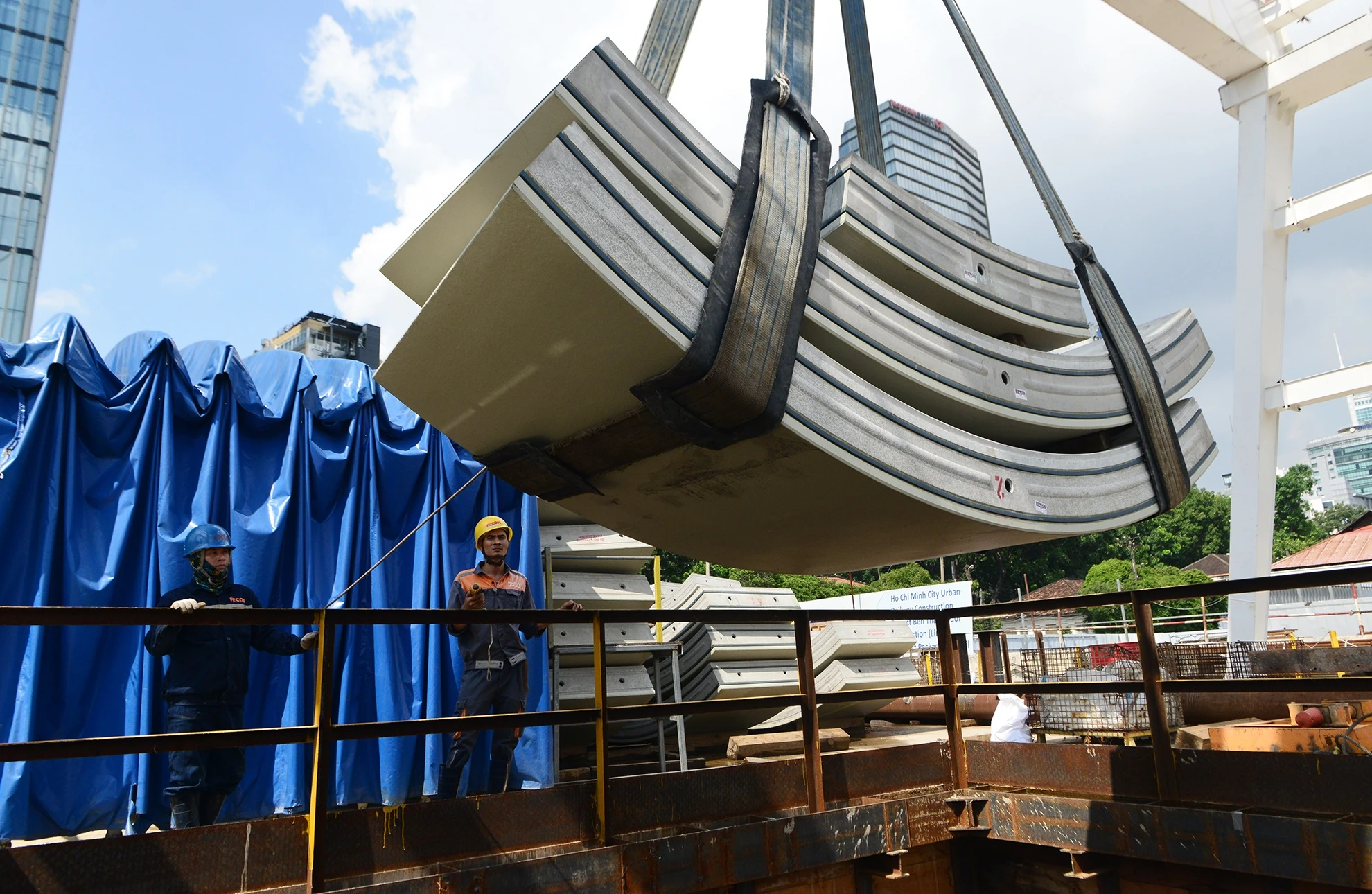 Ben trong duong ham metro o Sai Gon anh 3