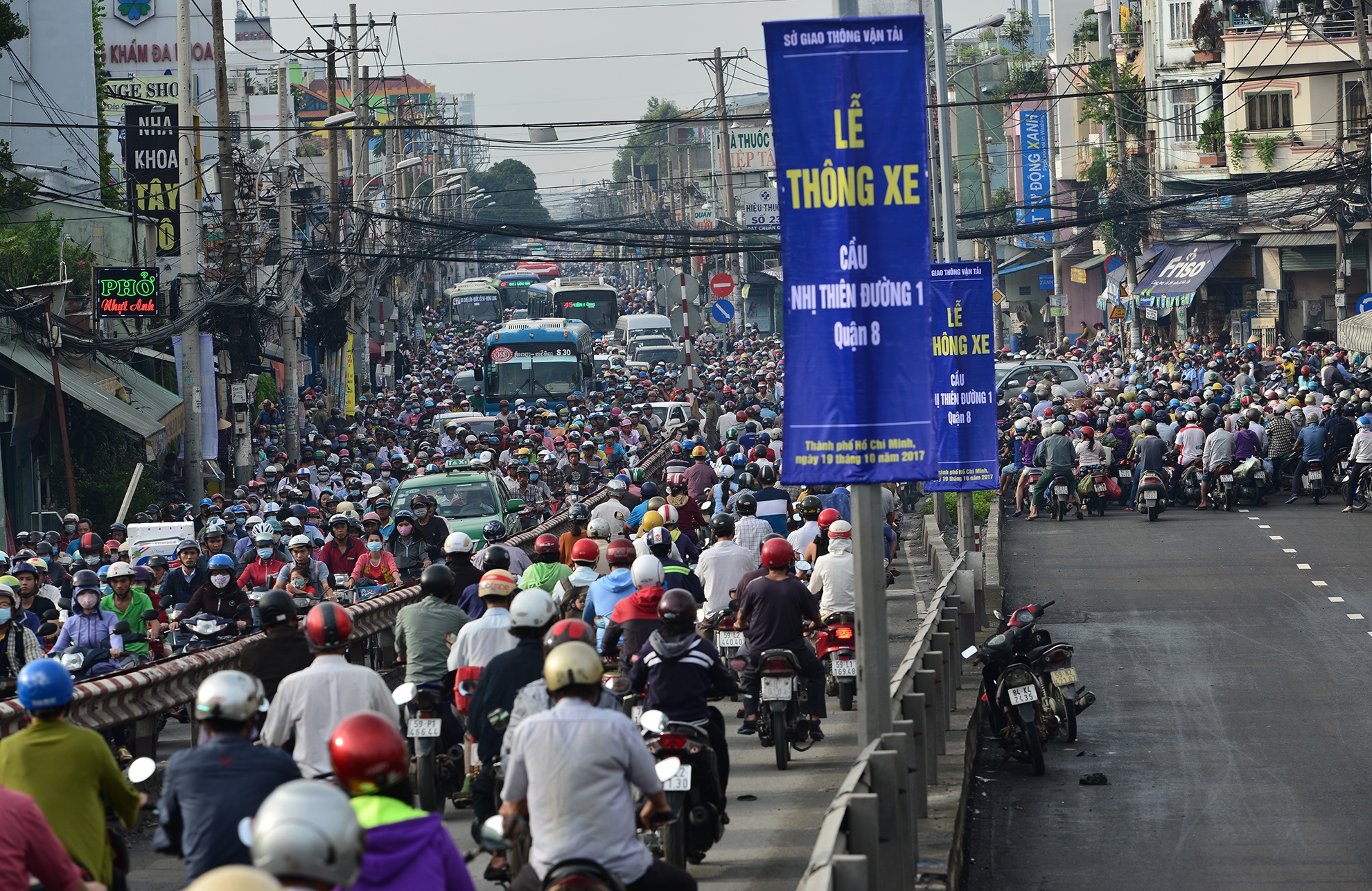 thong xe cau Nhi Thien Duong 1 o Sai Gon anh 13