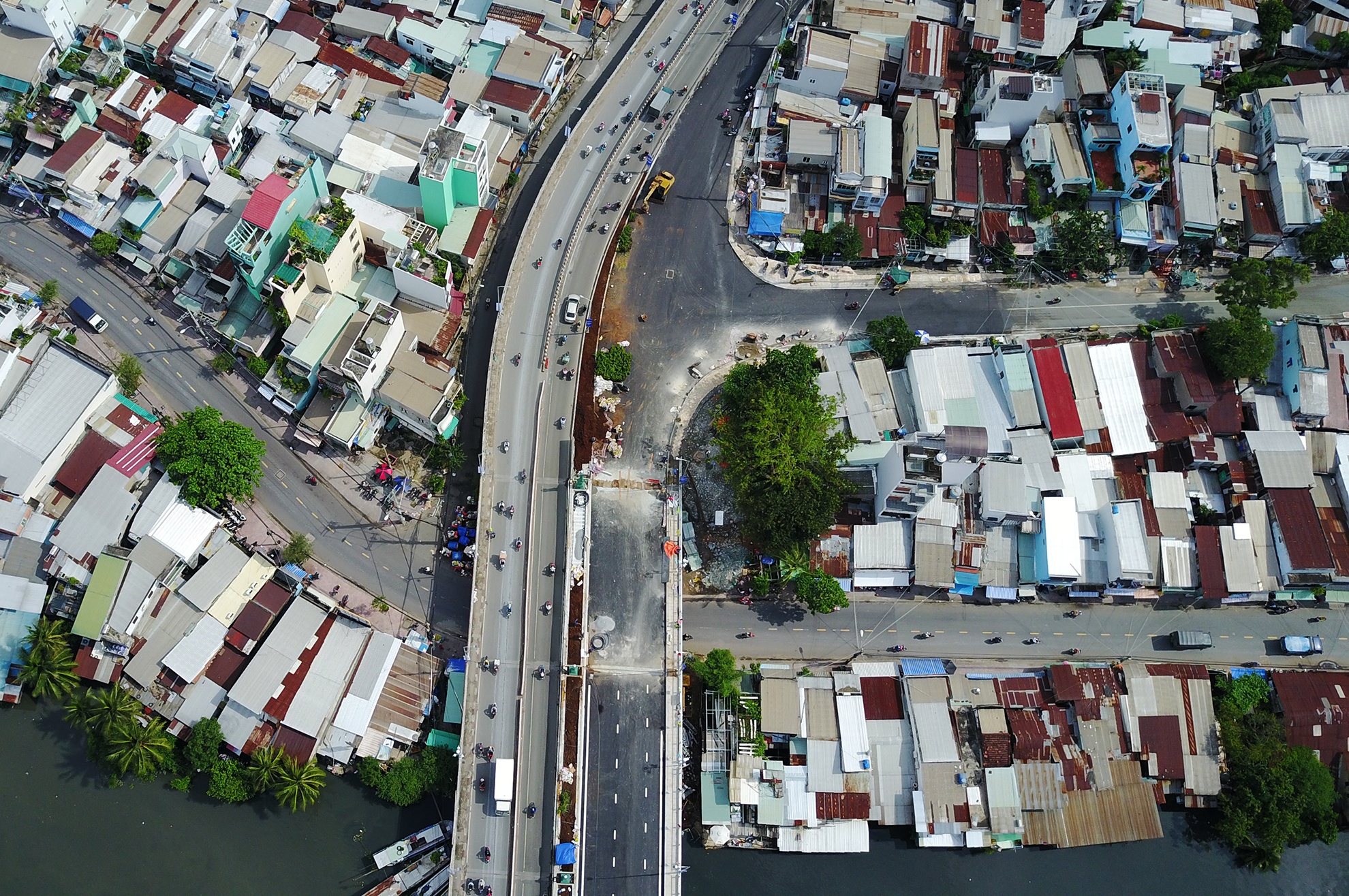 thong xe cau Nhi Thien Duong 1 o Sai Gon anh 8