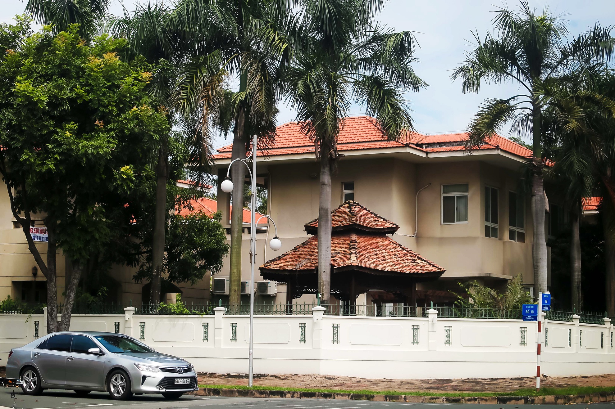 nhung du an bi ngan hang siet no o TP.HCM anh 15