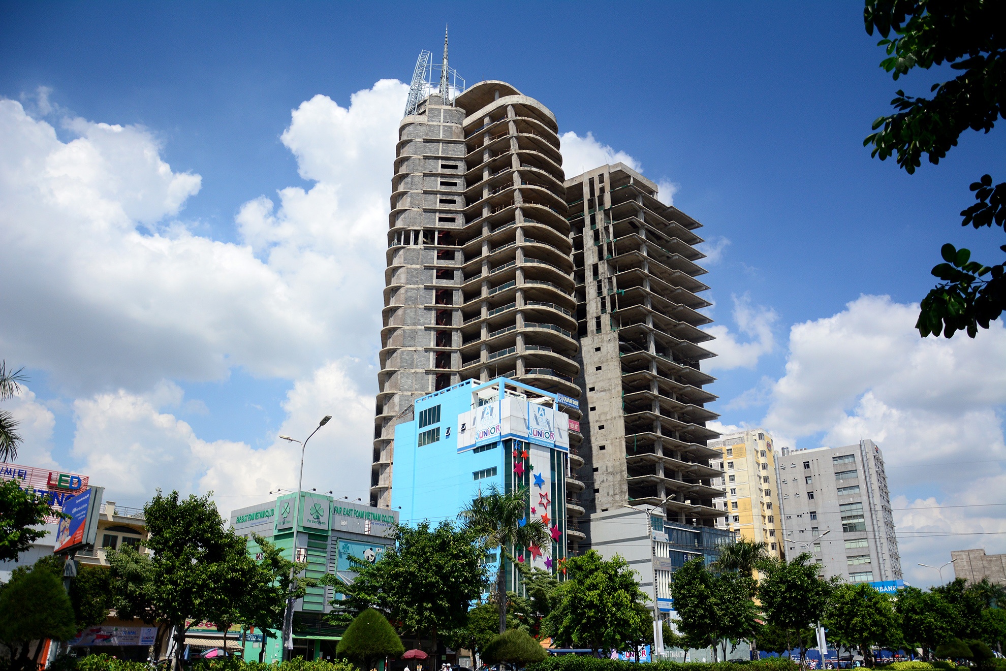 nhung du an bi ngan hang siet no o TP.HCM anh 21