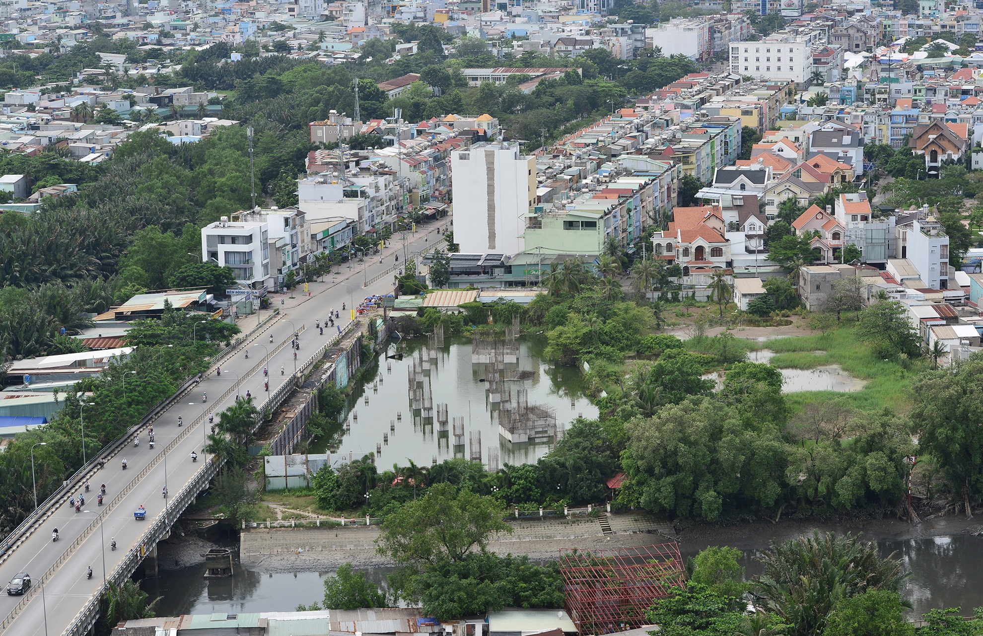 nhung du an bi ngan hang siet no o TP.HCM anh 10