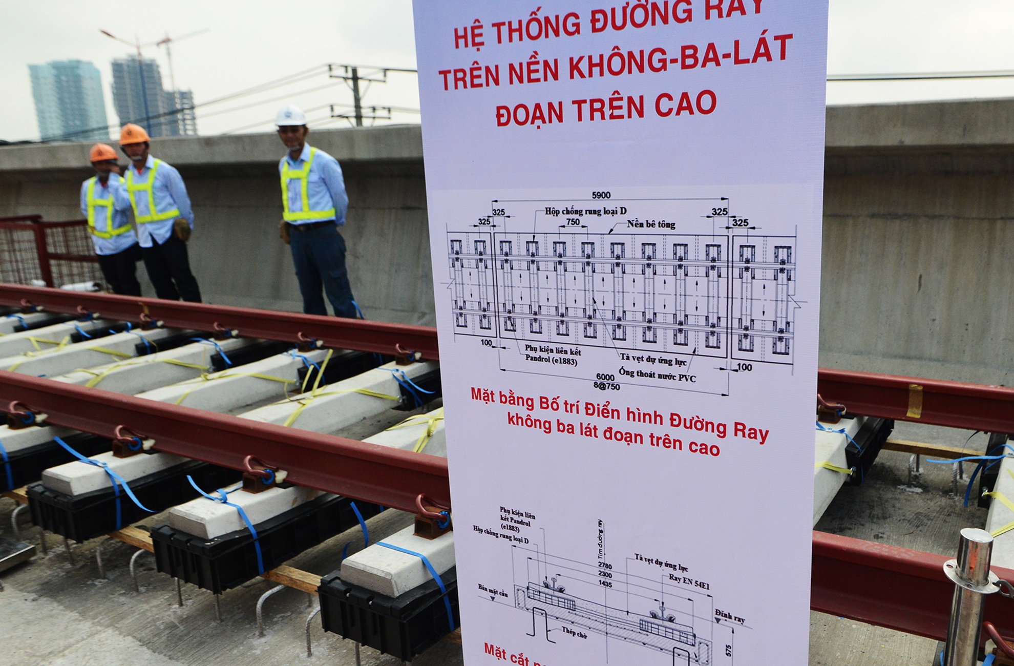 Can canh duong ray tuyen metro dau tien o Sai Gon anh 11