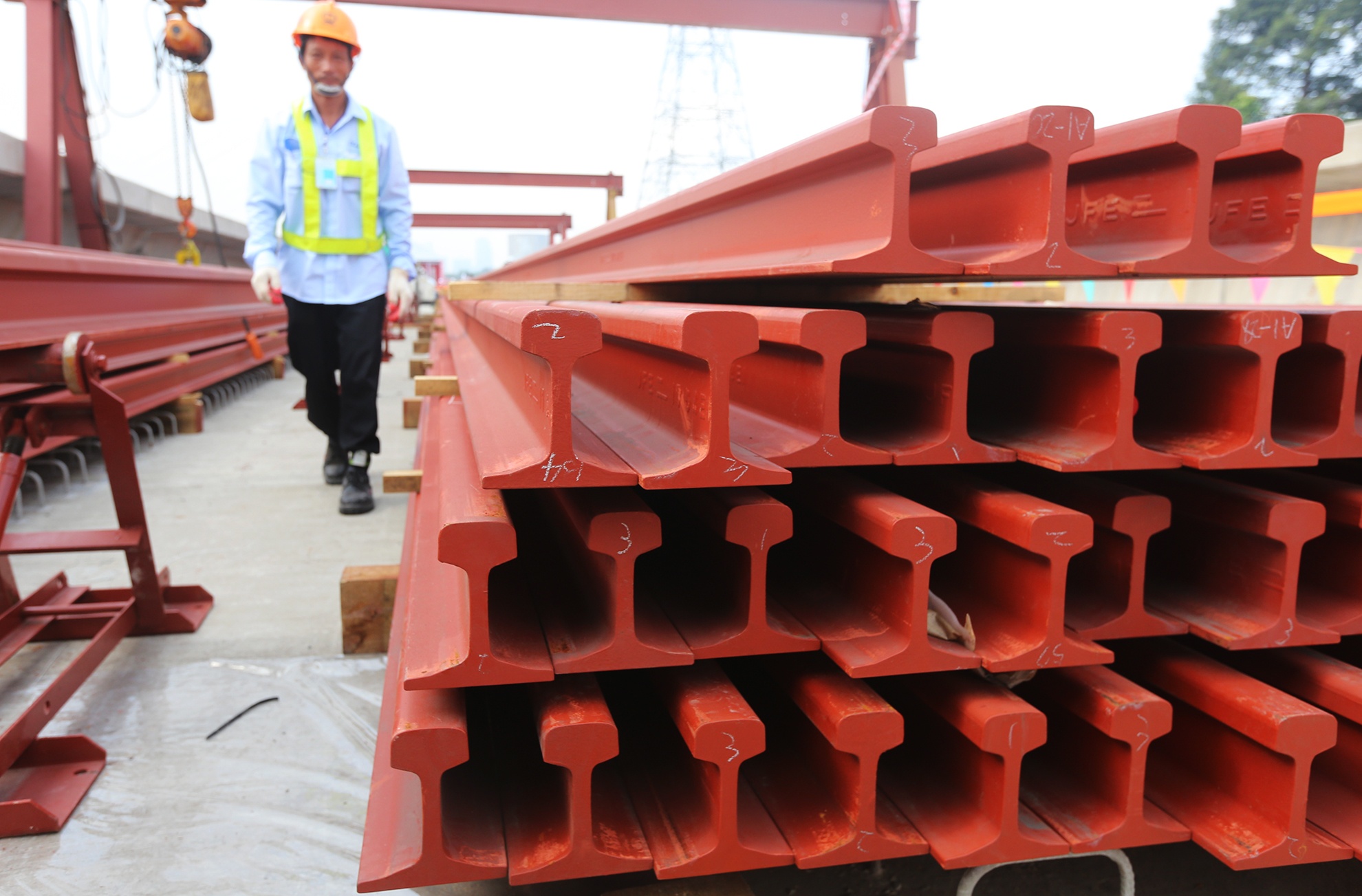Can canh duong ray tuyen metro dau tien o Sai Gon anh 6