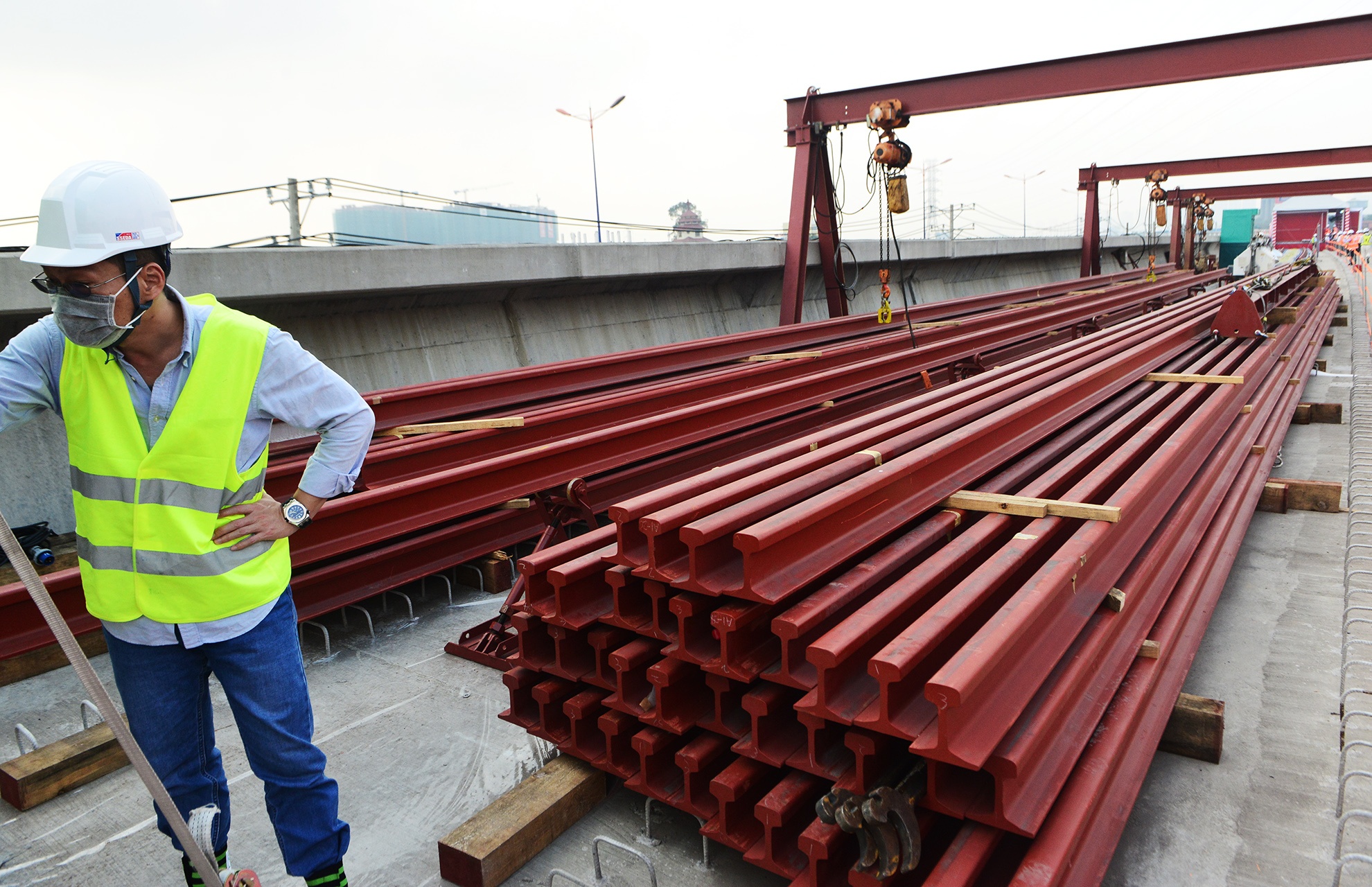 Can canh duong ray tuyen metro dau tien o Sai Gon anh 5