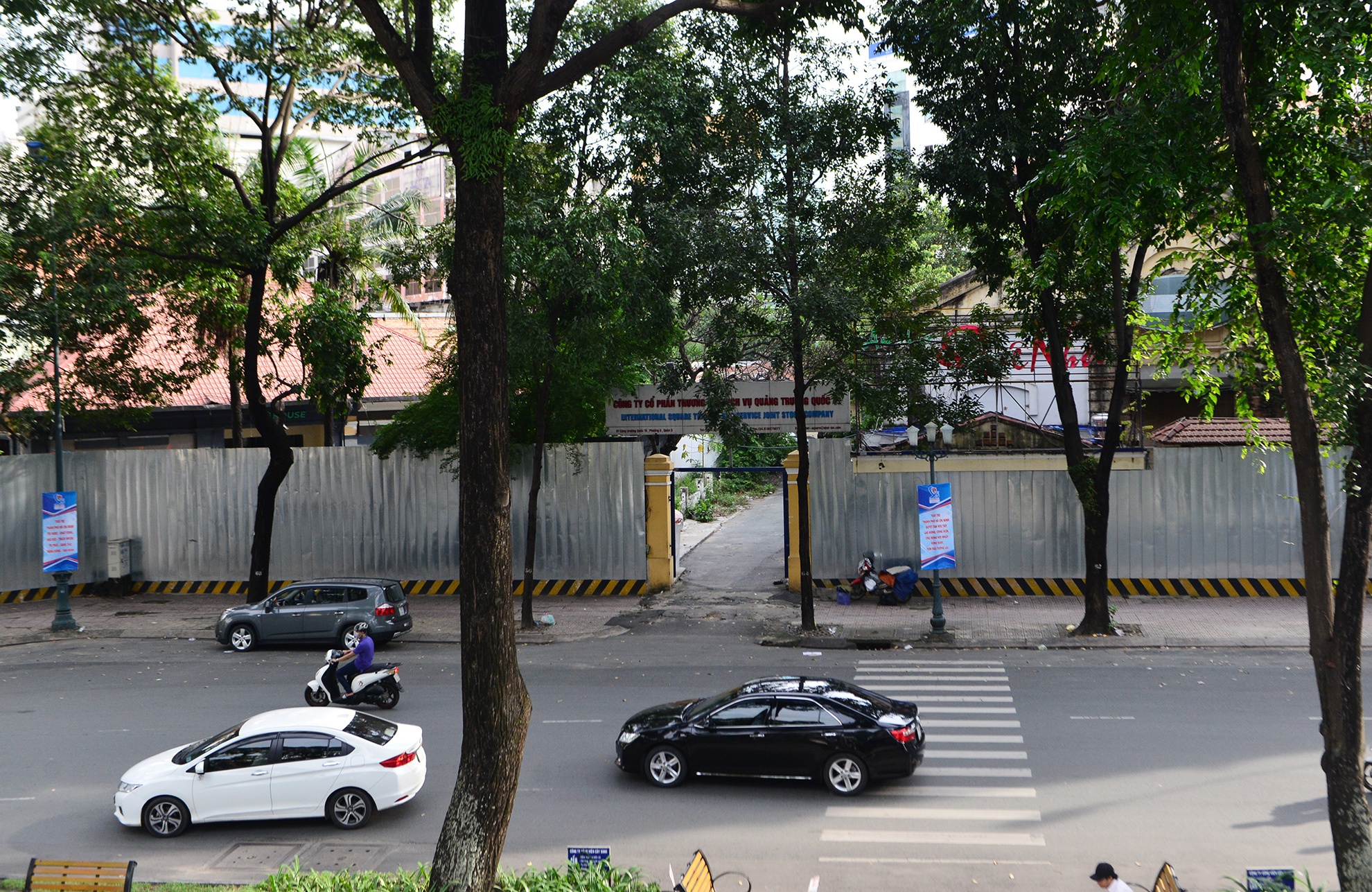 toan canh lo dat vang ben ho Con Rua o Sai Gon anh 3