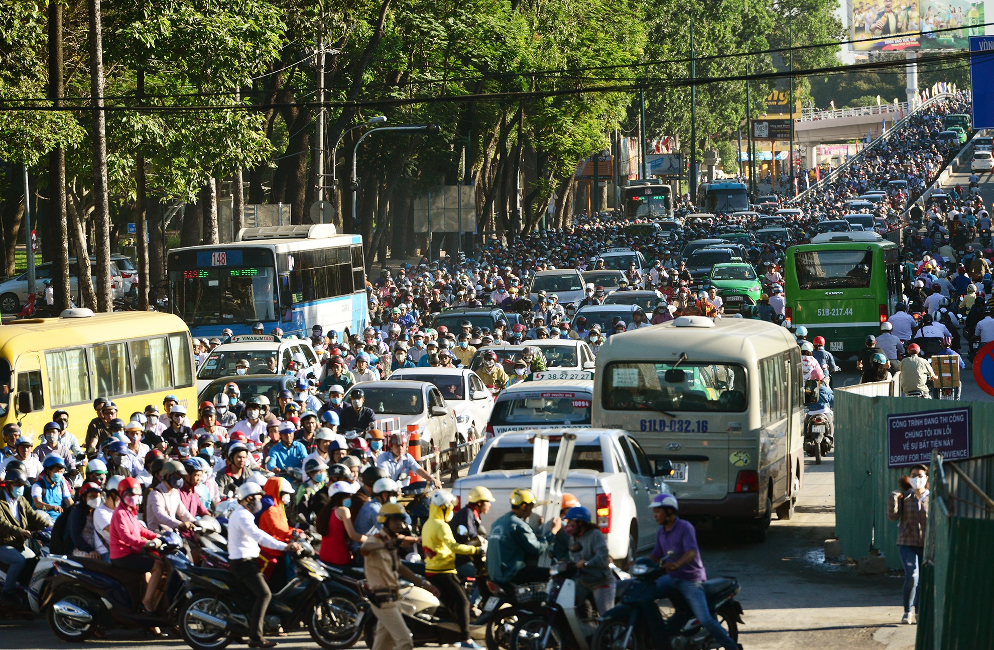 them nhanh cau moi,  duong Hoang Minh Giam ket xe anh 2