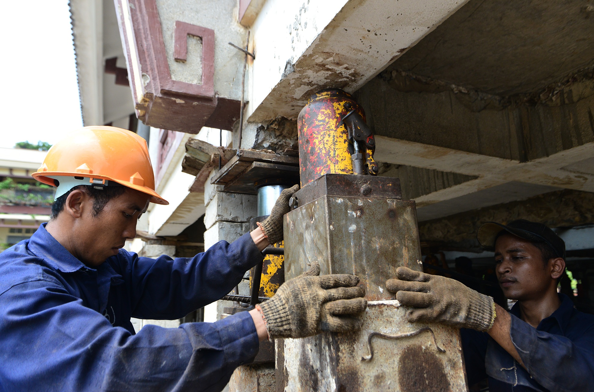 "Than den" nang giang duong chua nang 2.000 tan o anh 7