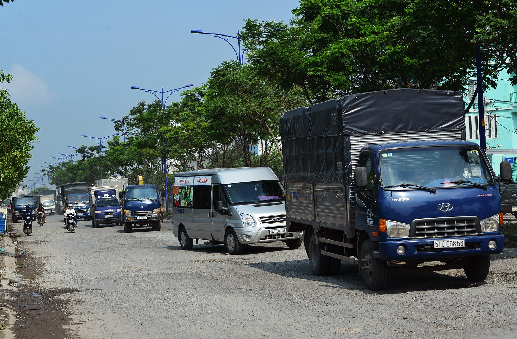 Can canh tuyen duong hong do khong co xe luu thong anh 3