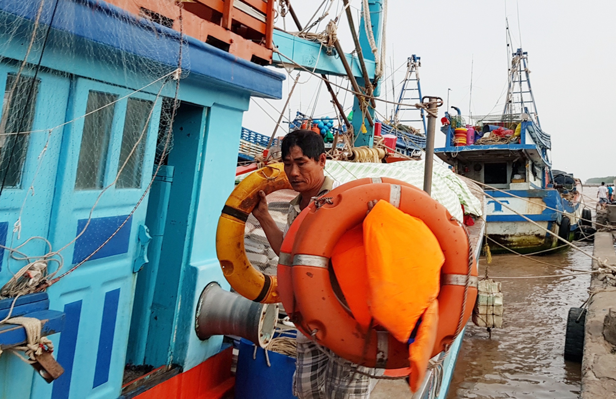 bao Tembin do bo vao mien Tay anh 14