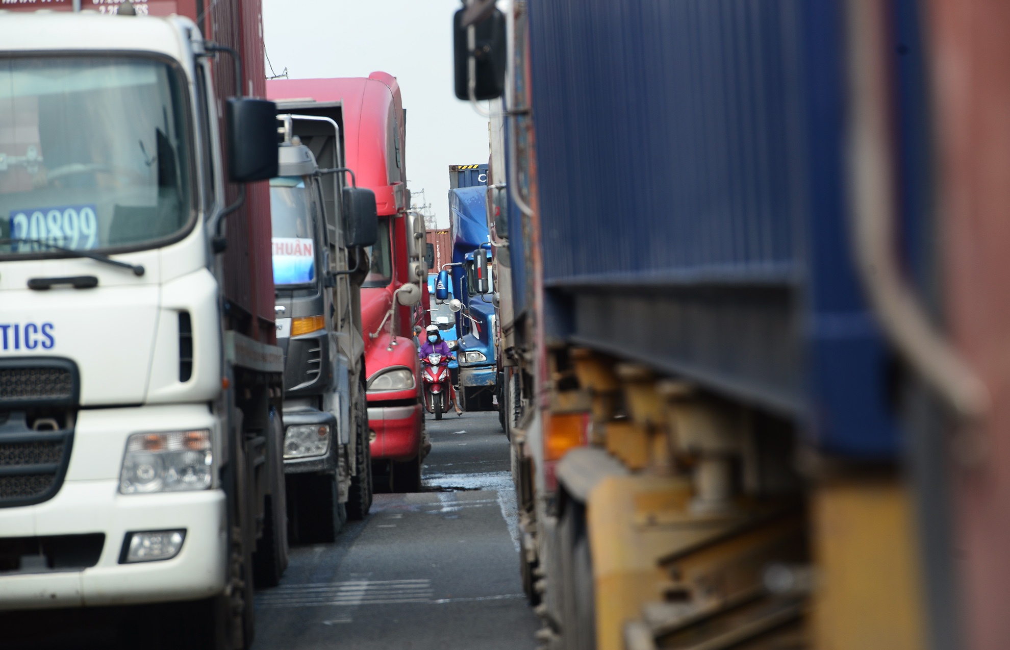 Xe co dac kin tren Xa lo Ha Noi vao ngay cuoi nam anh 17