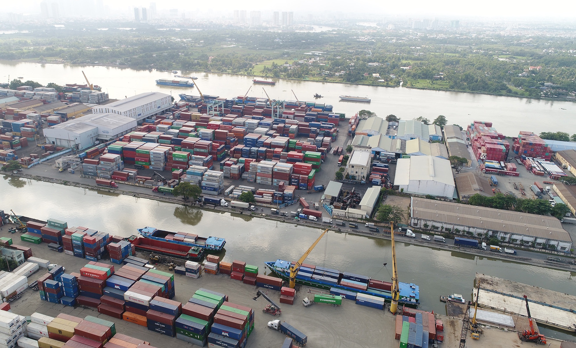 Xe co dac kin tren Xa lo Ha Noi vao ngay cuoi nam anh 1