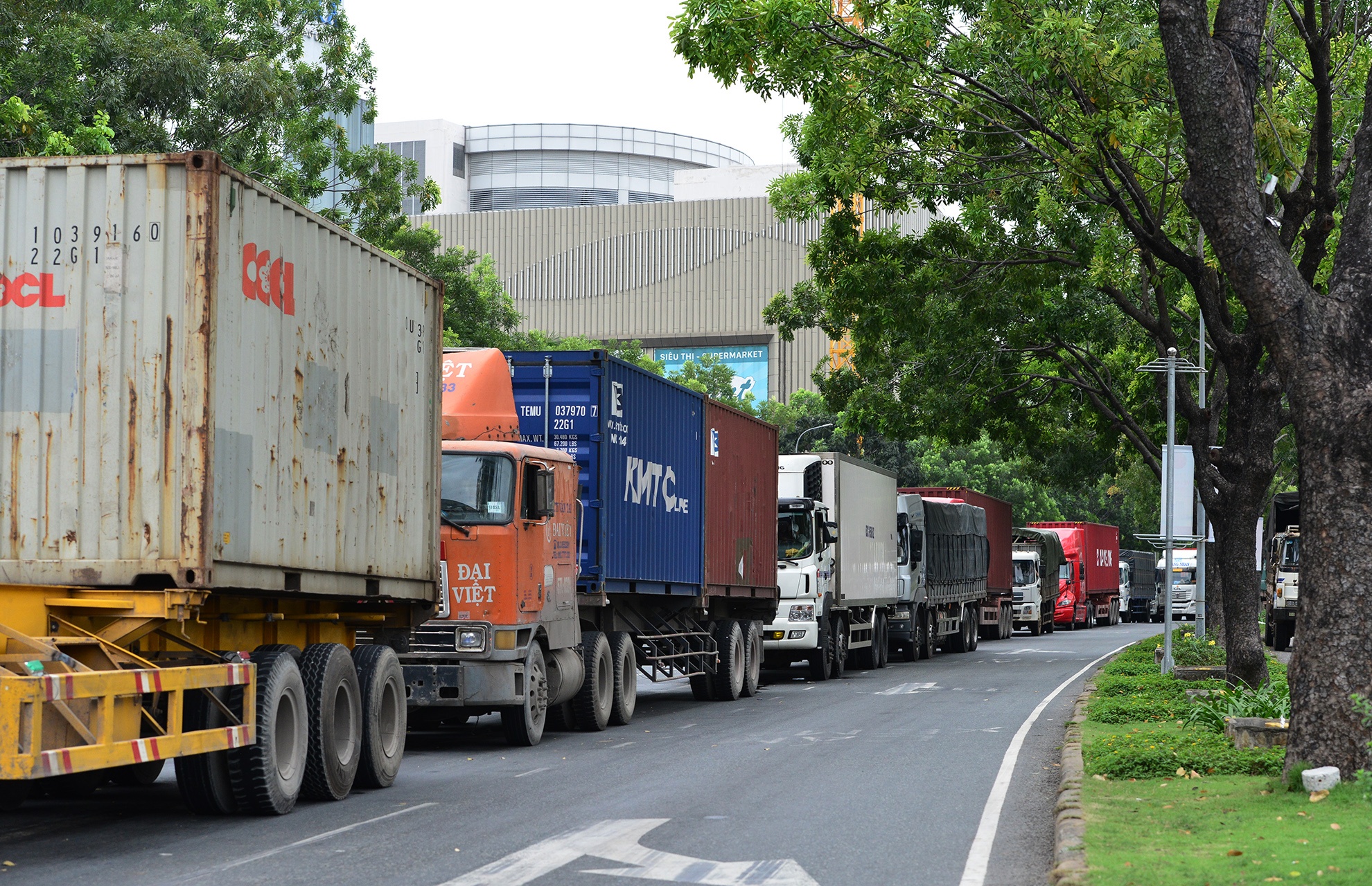 Toa canh giao thong vao cang Cat Lai anh 27