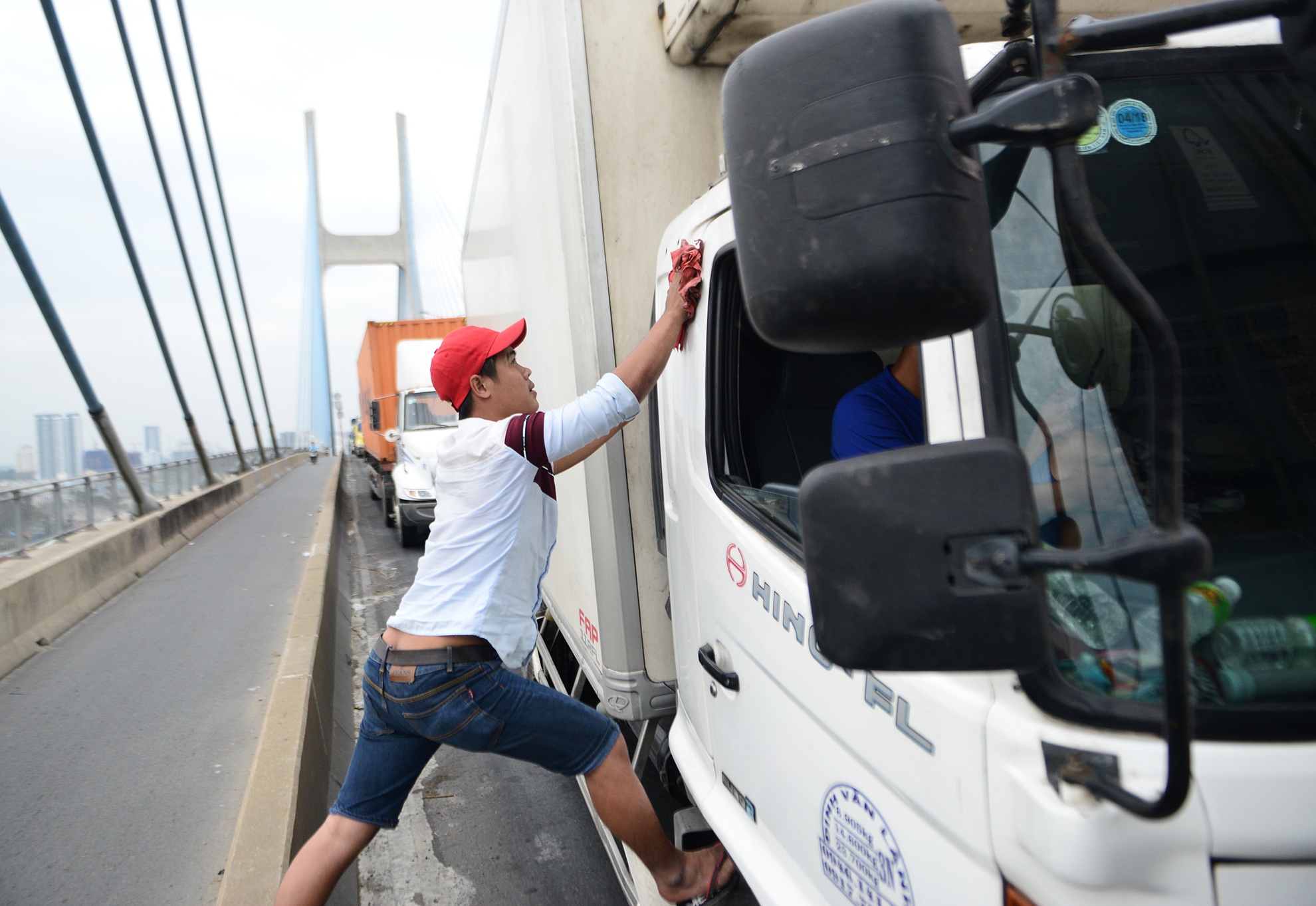 Toa canh giao thong vao cang Cat Lai anh 40