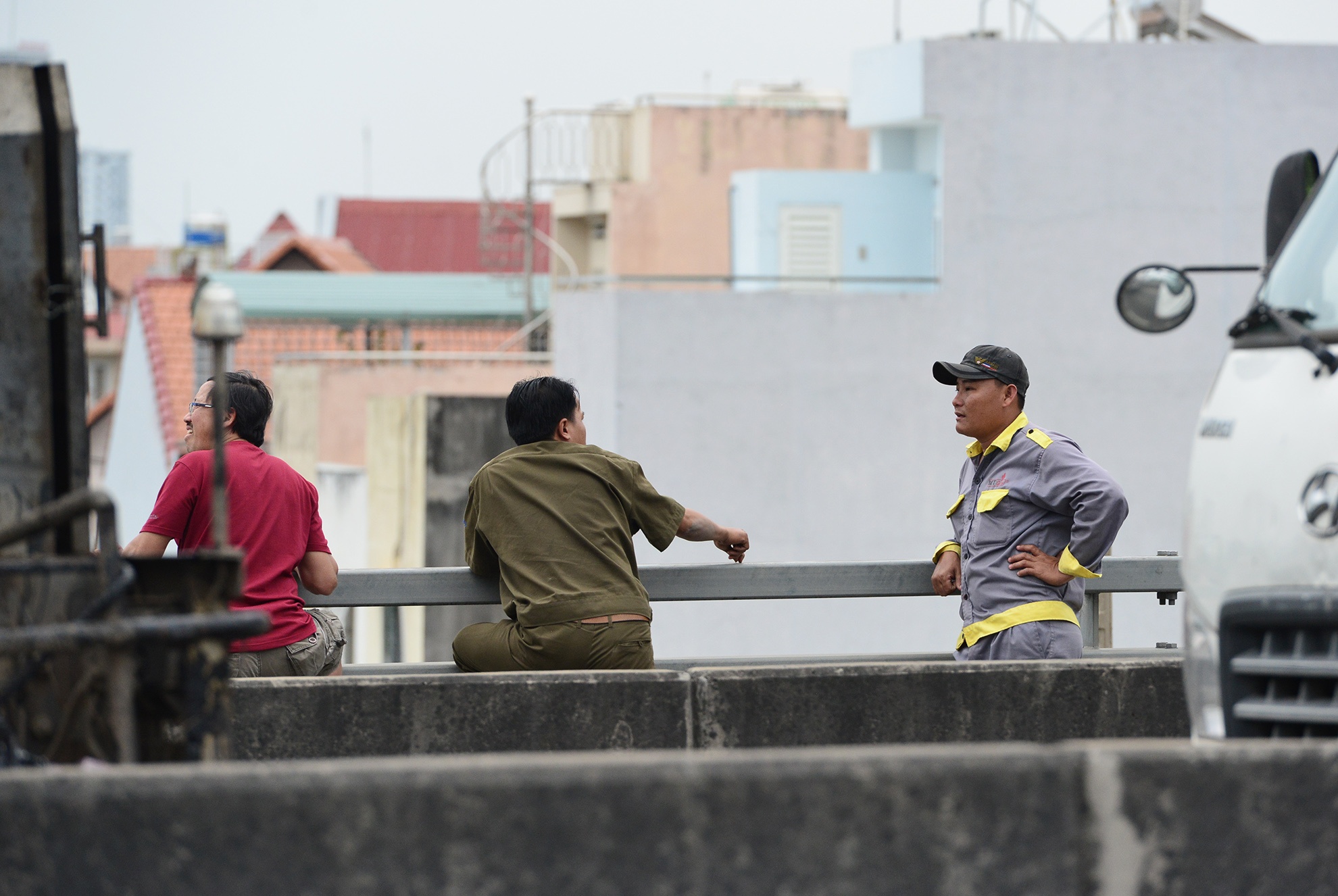 Toa canh giao thong vao cang Cat Lai anh 42