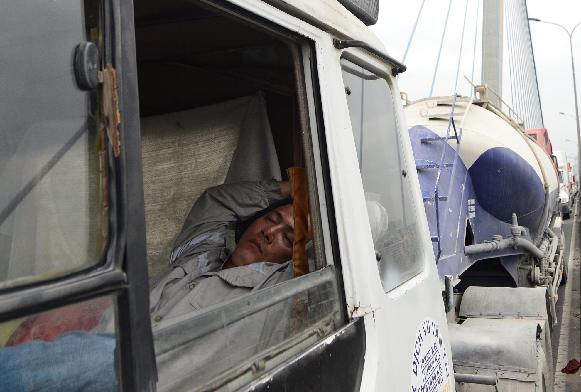 Toa canh giao thong vao cang Cat Lai anh 50