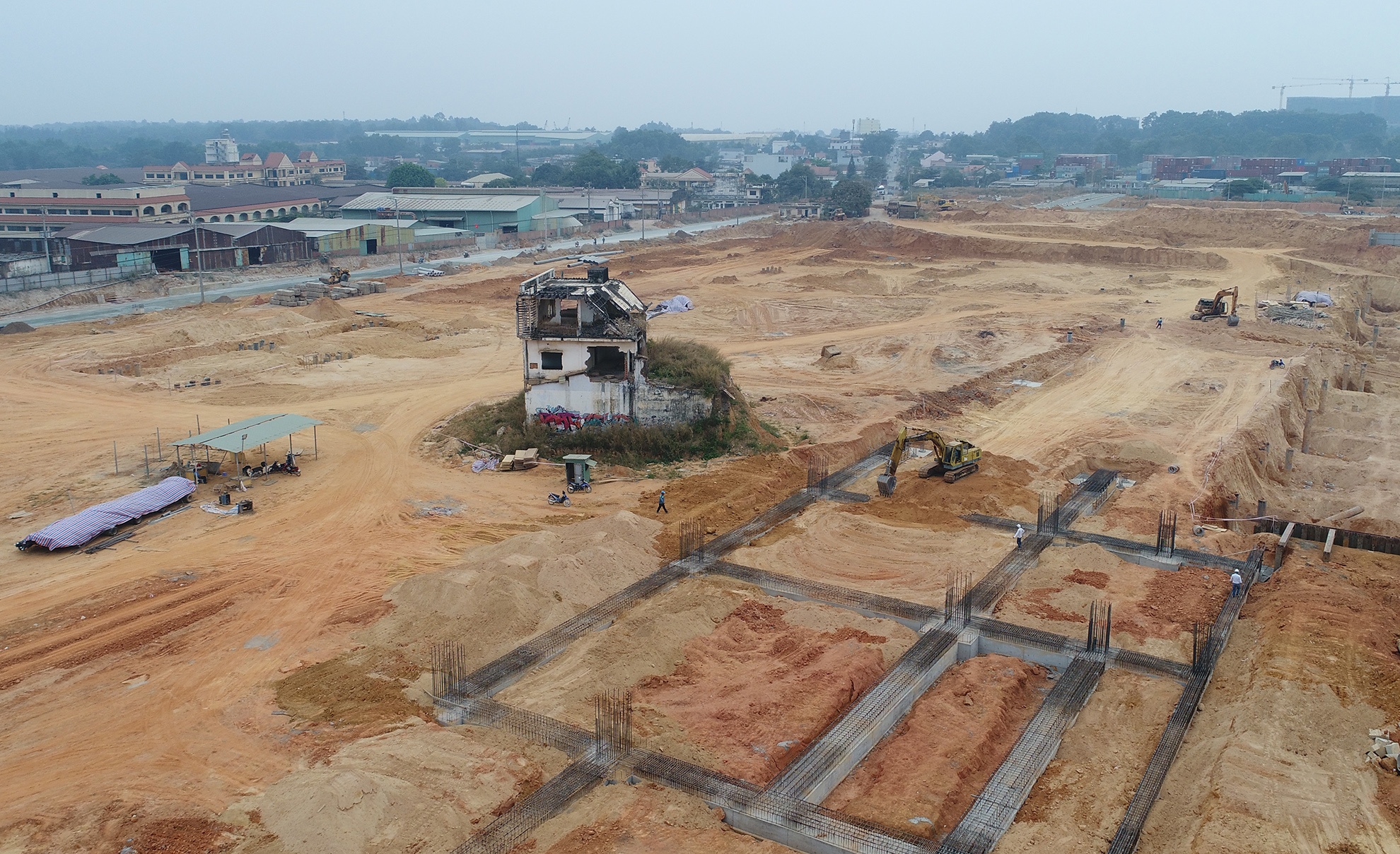 Ben xe Mien Dong cham tien do anh 4