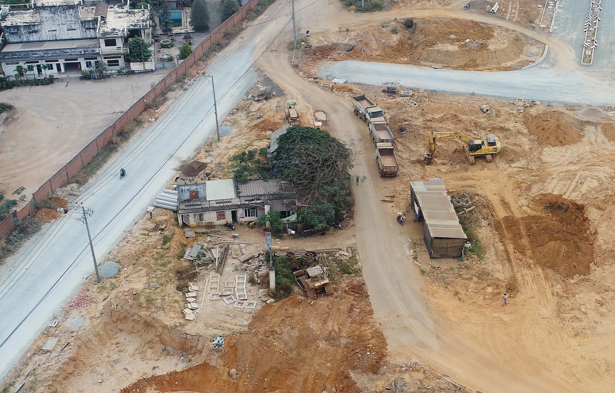 Ben xe Mien Dong cham tien do anh 7