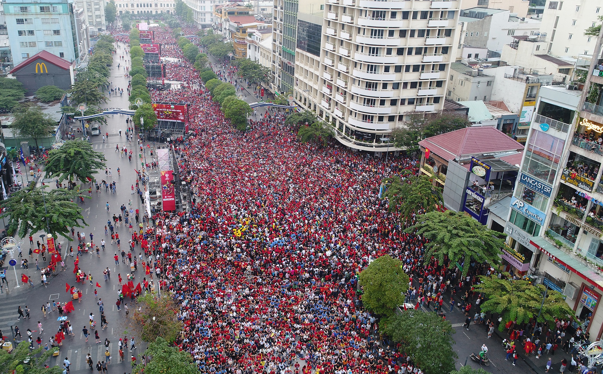 pho di bo Nguyen Hue anh 6