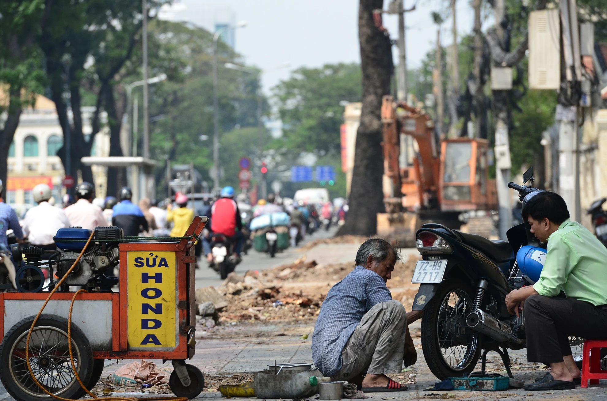 hang cay duong Ton Duc Thang truoc va sau khi don anh 26