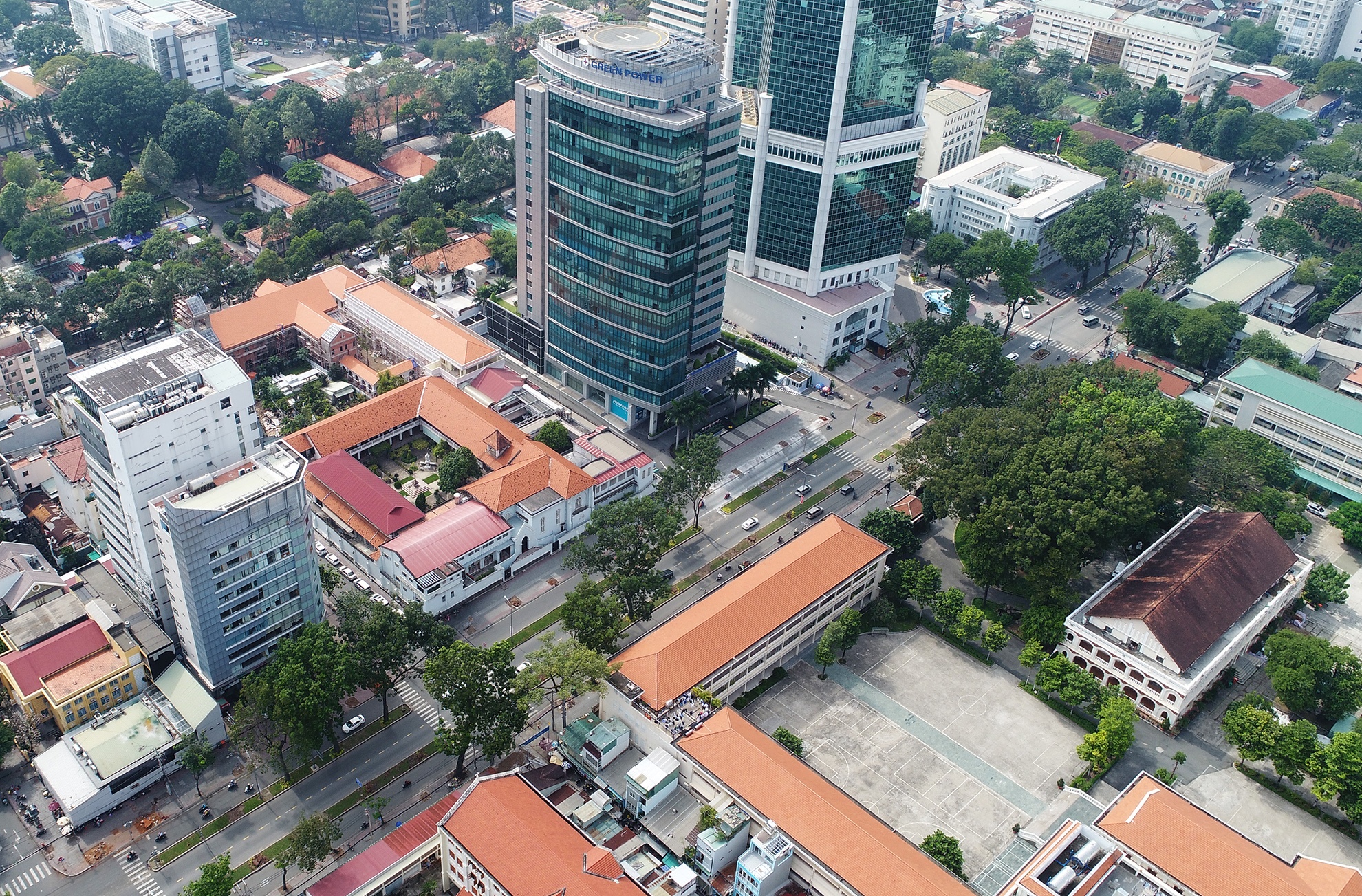 hang cay duong Ton Duc Thang truoc va sau khi don anh 2