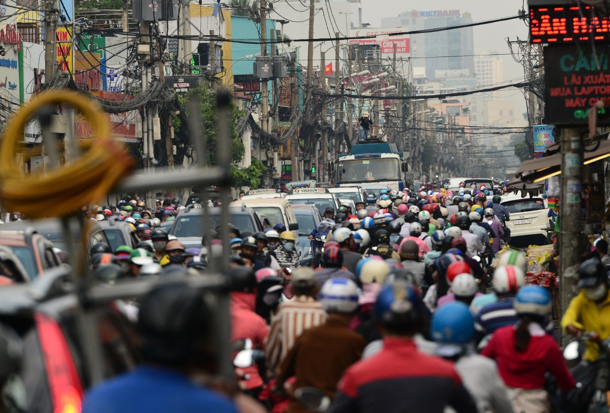 nhieu tuyen duong o Sai Gon ket xe dip can Tet anh 1