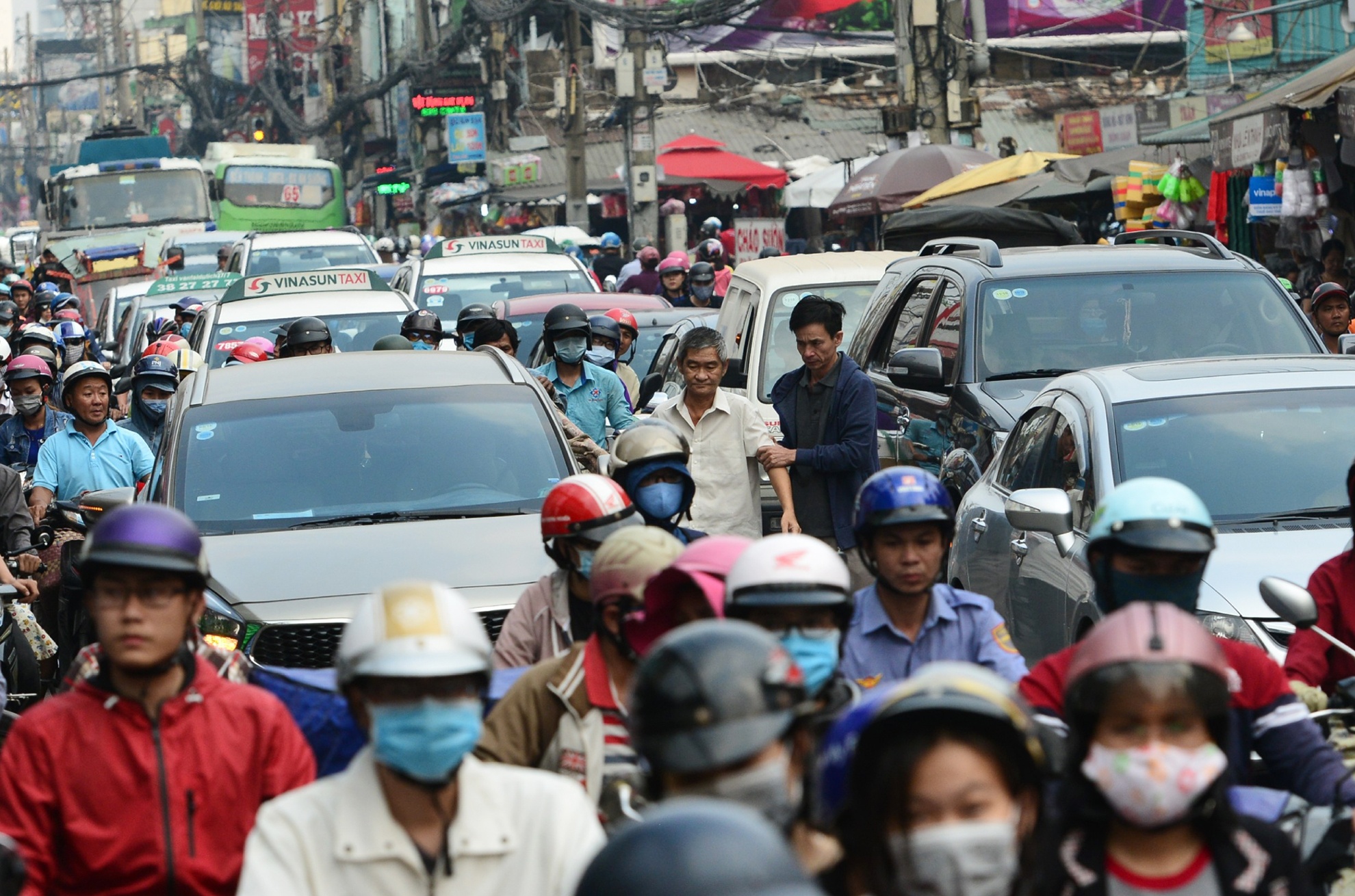 nhieu tuyen duong o Sai Gon ket xe dip can Tet anh 2