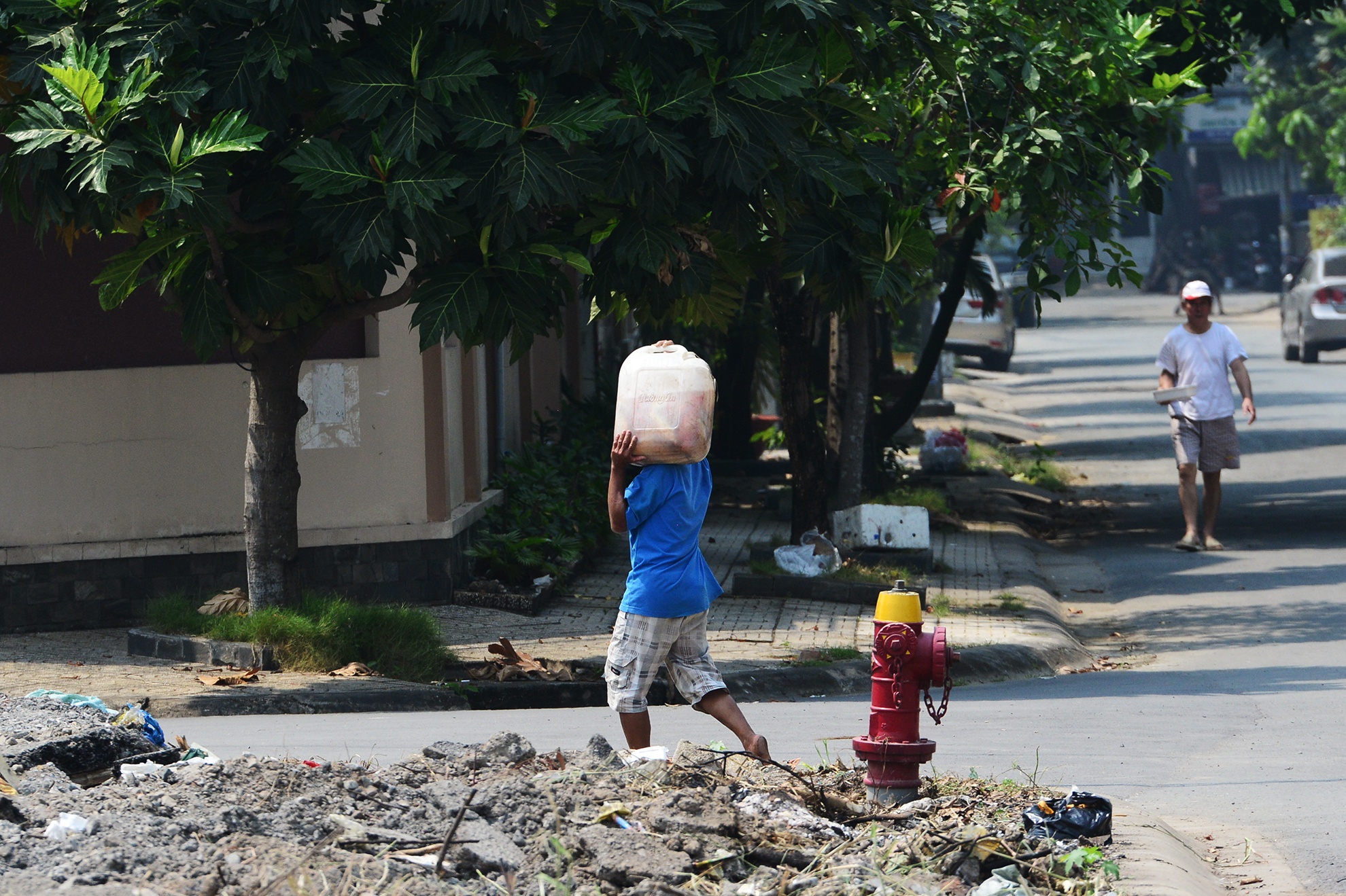 bat ca phong sinh ban ngay truoc cong chua anh 16