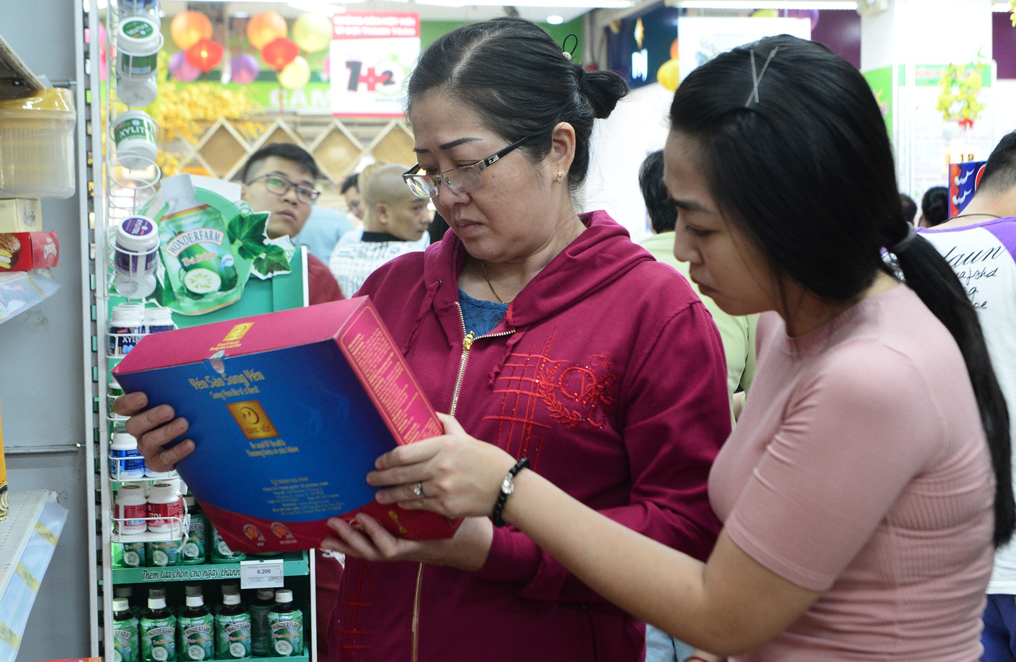 cho thanh toan khi mua sam Tet o Sai Gon anh 16