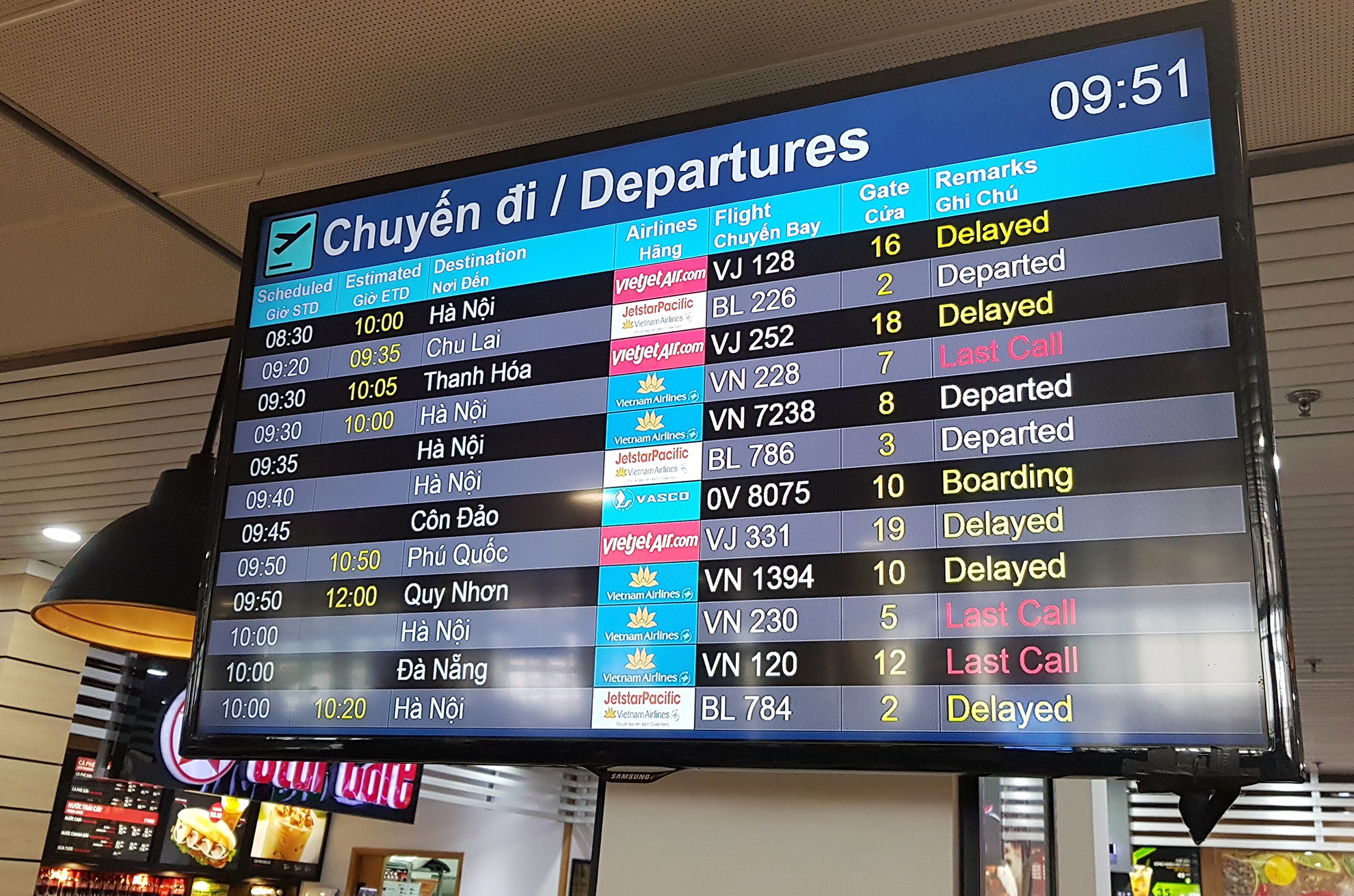 canh dong duc o san bay Tan Son Nhat ngay can Tet anh 16