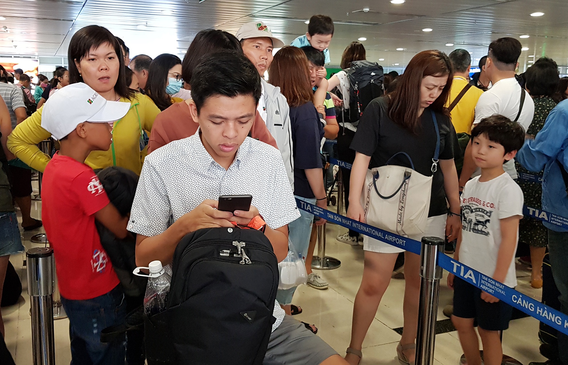 canh dong duc o san bay Tan Son Nhat ngay can Tet anh 10