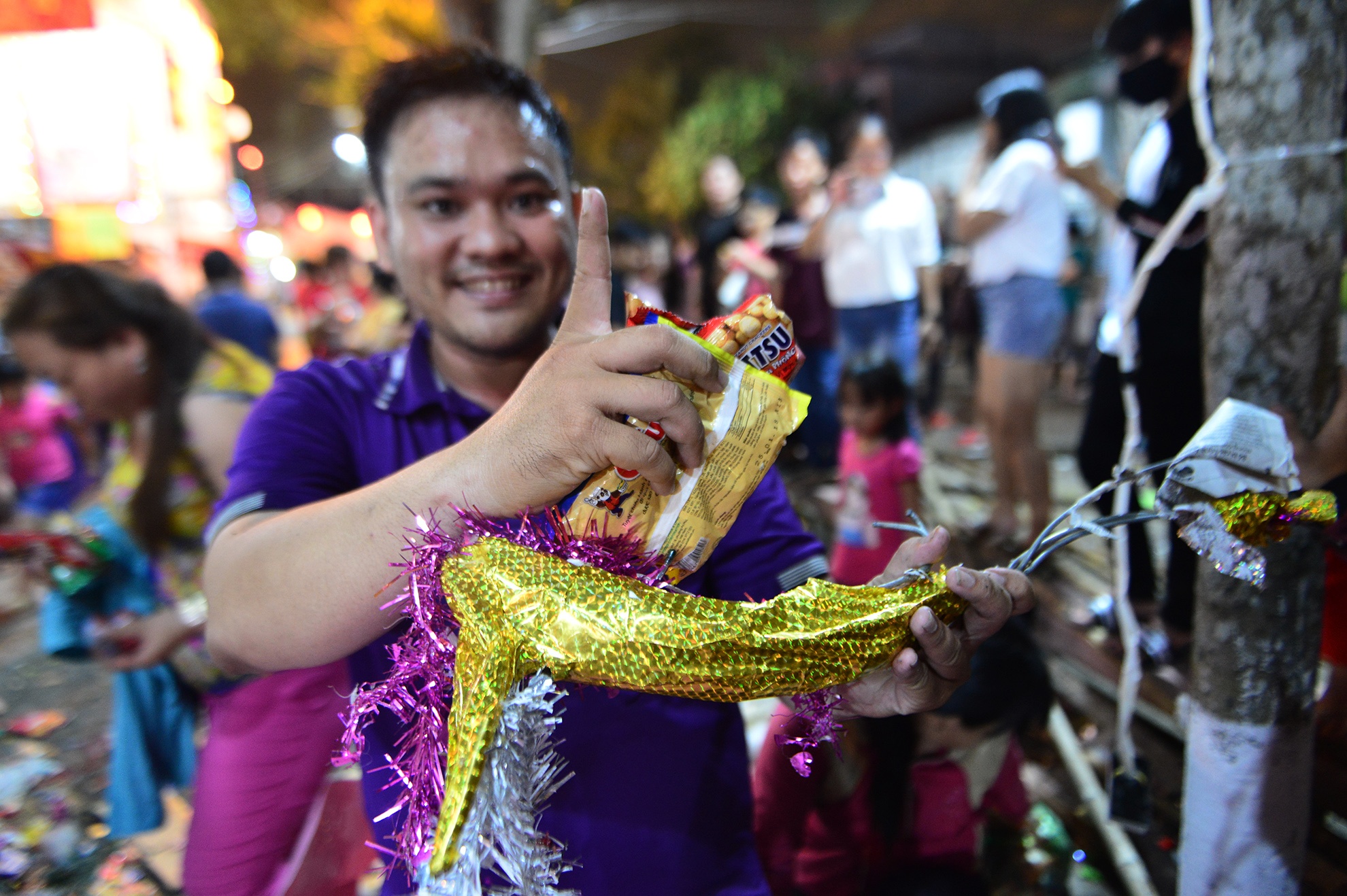 tranh do cung giua dem o mien Tay anh 13