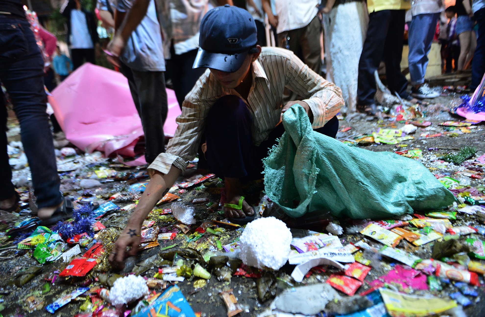 tranh do cung giua dem o mien Tay anh 15