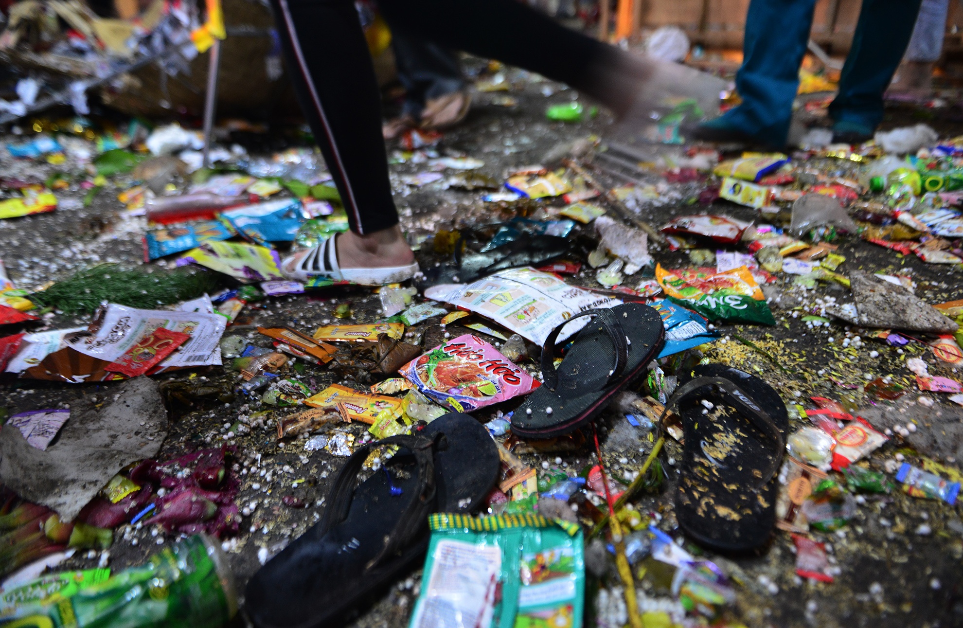 tranh do cung giua dem o mien Tay anh 17