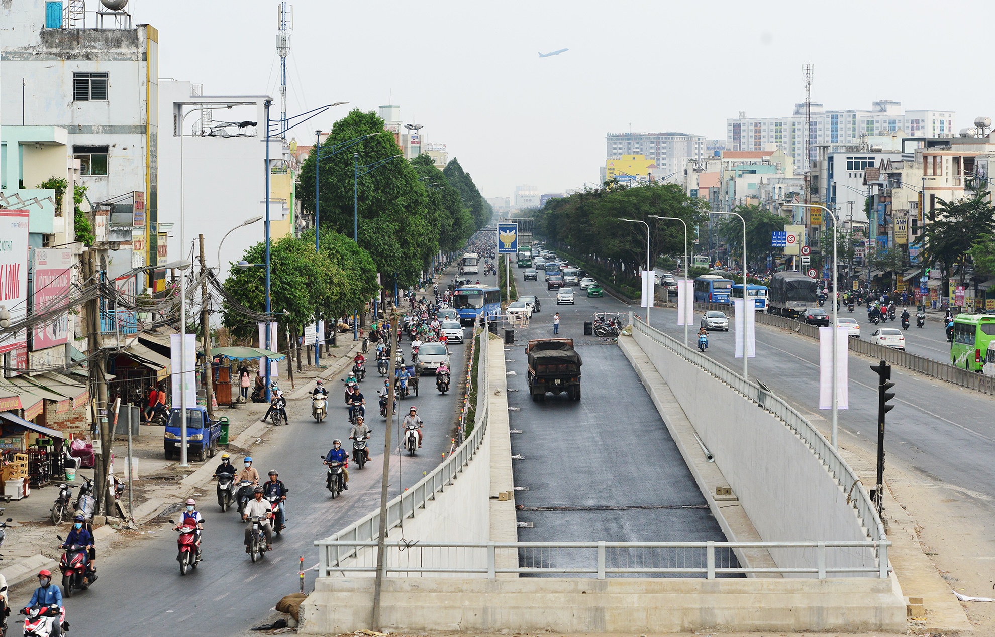 Thong xe ham chui nut giao thong 3 tang An Suong anh 13