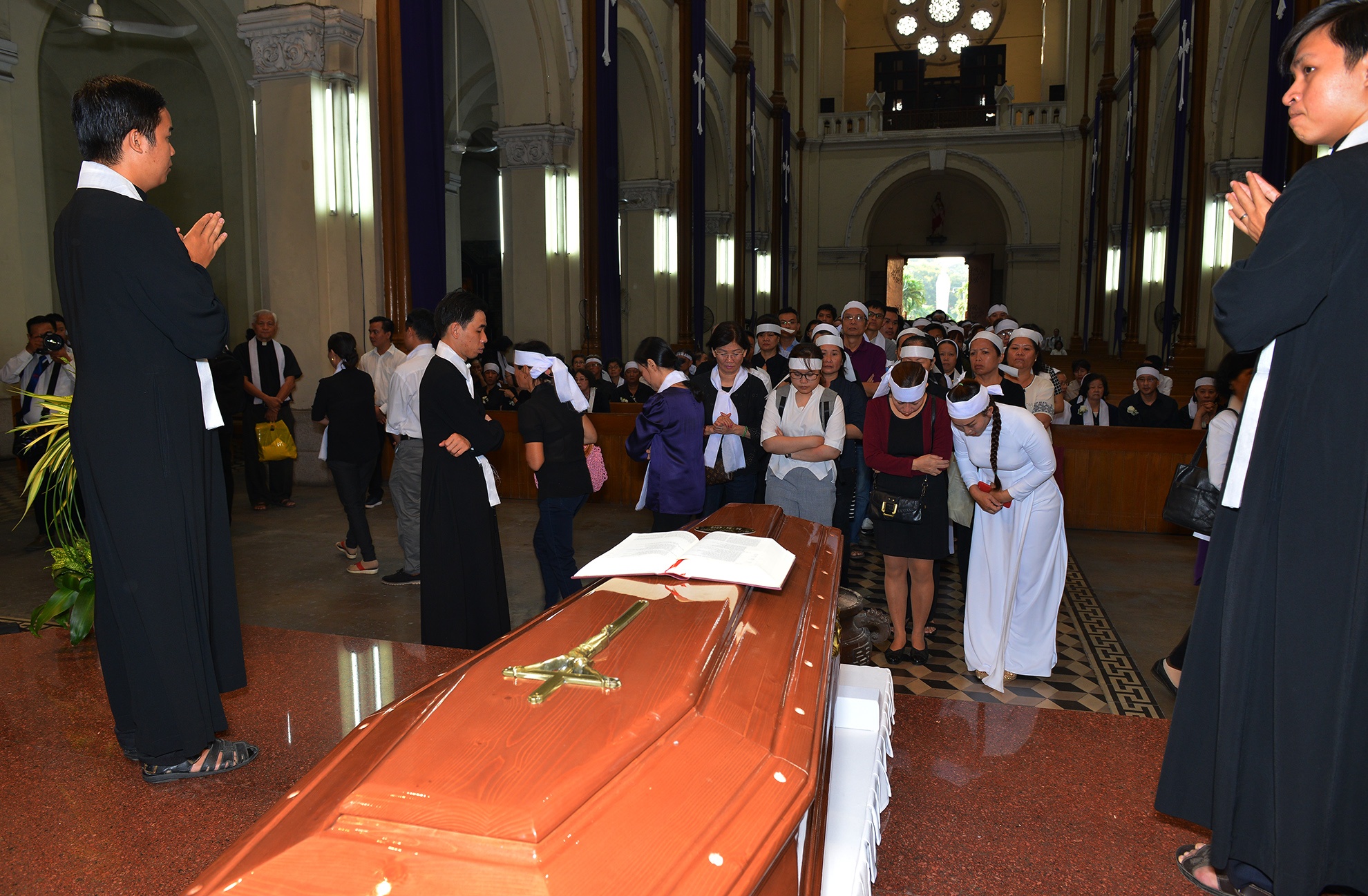 le vieng Tong giam muc Bui Van Doc anh 12