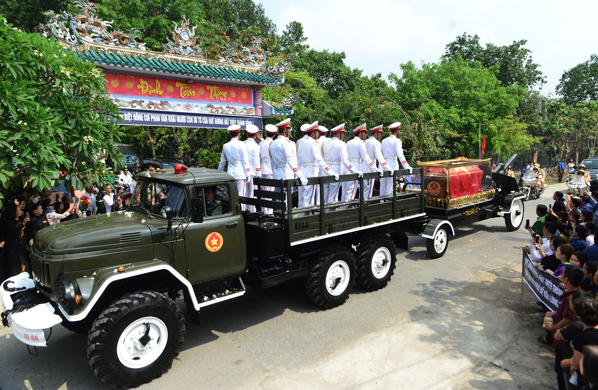 thap nhang tien nguyen Thu tuong Phan Van Khai anh 1